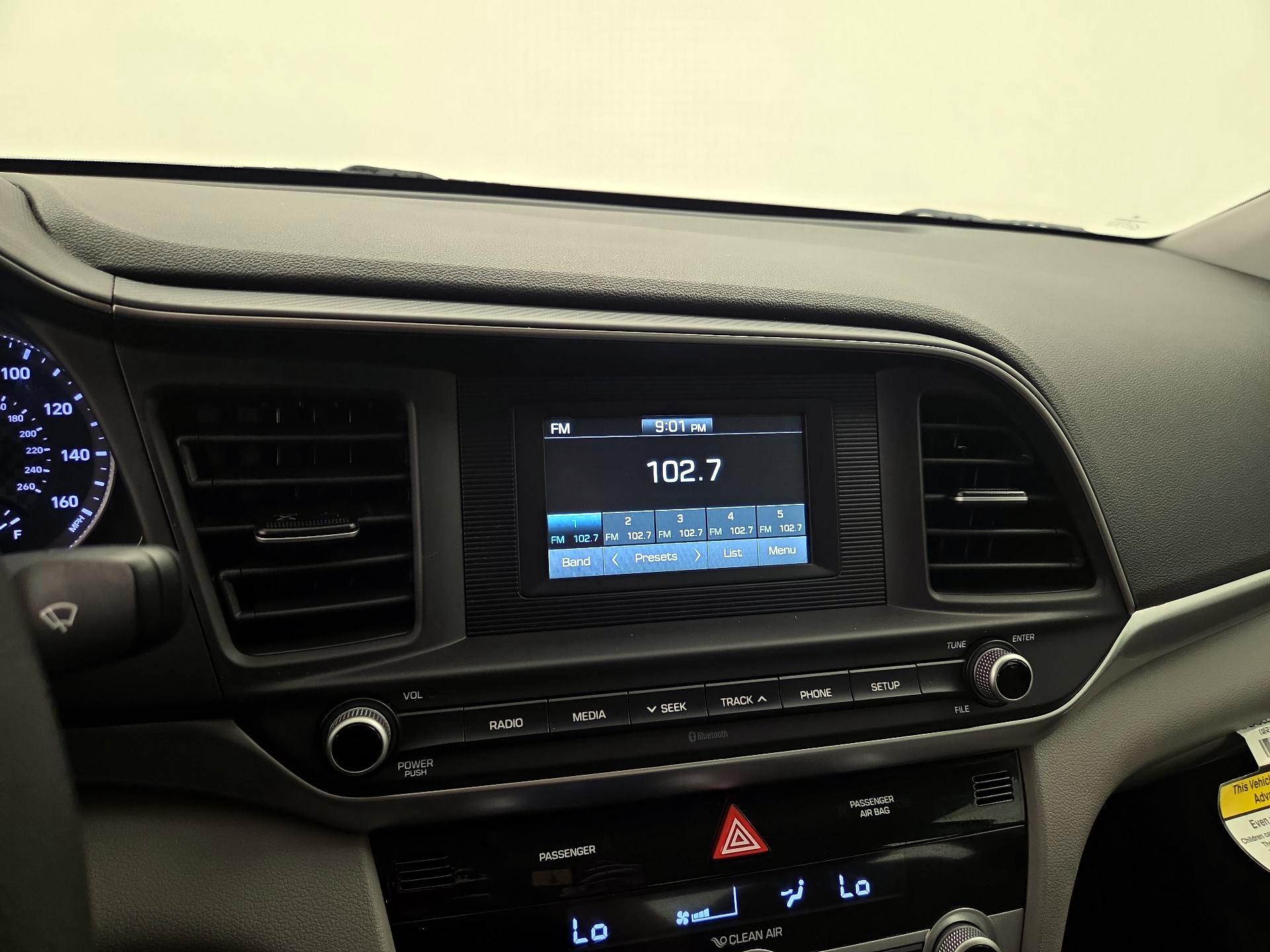 Thumbnail: 2020 Hyundai Elantra - 15