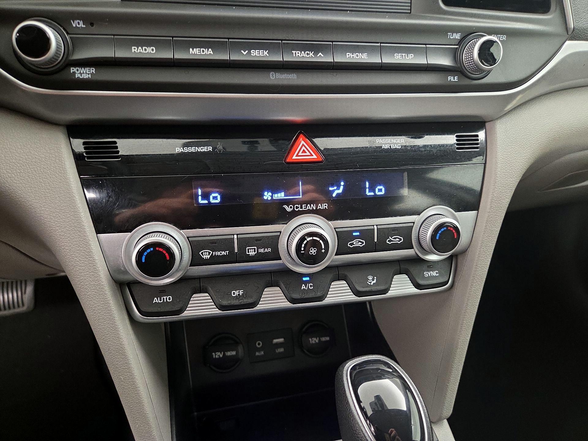 Thumbnail: 2020 Hyundai Elantra - 16