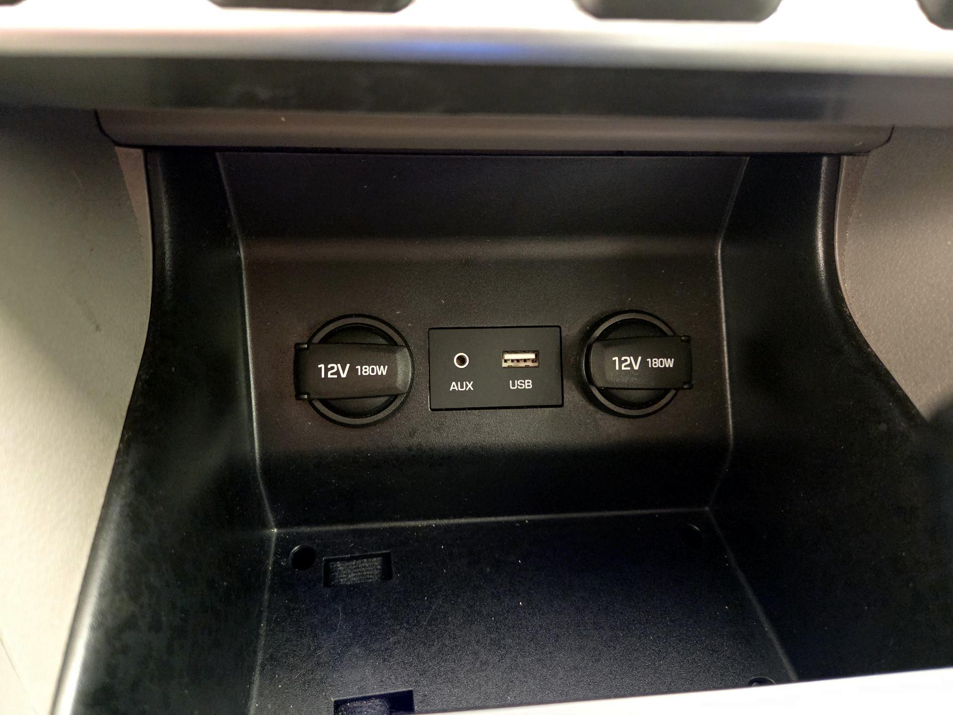 Thumbnail: 2020 Hyundai Elantra - 18
