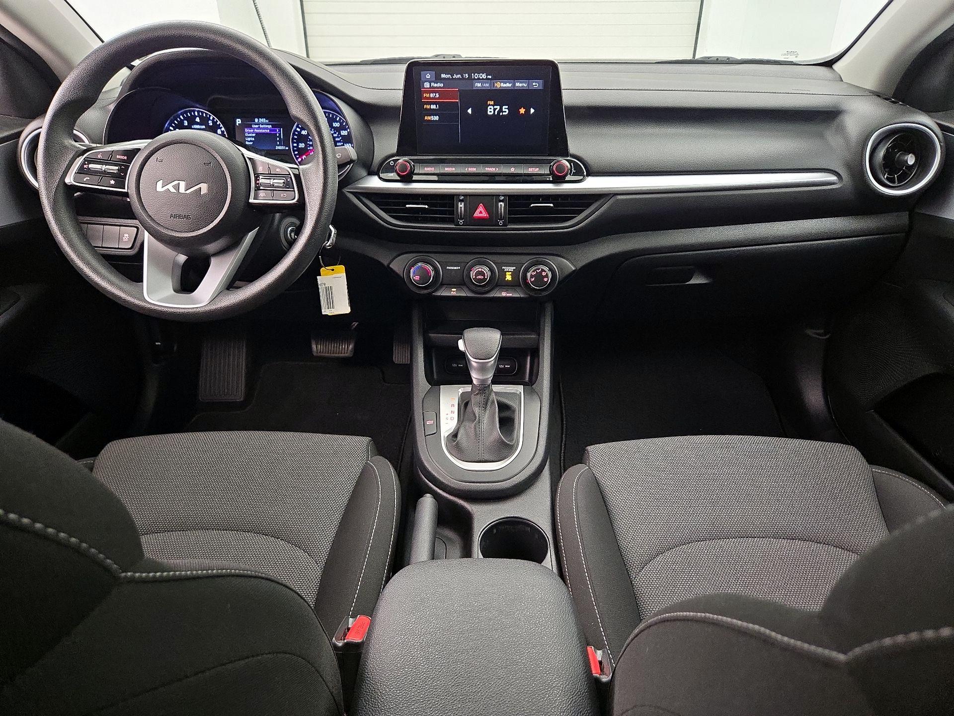 Thumbnail: 2023 Kia Forte - 9