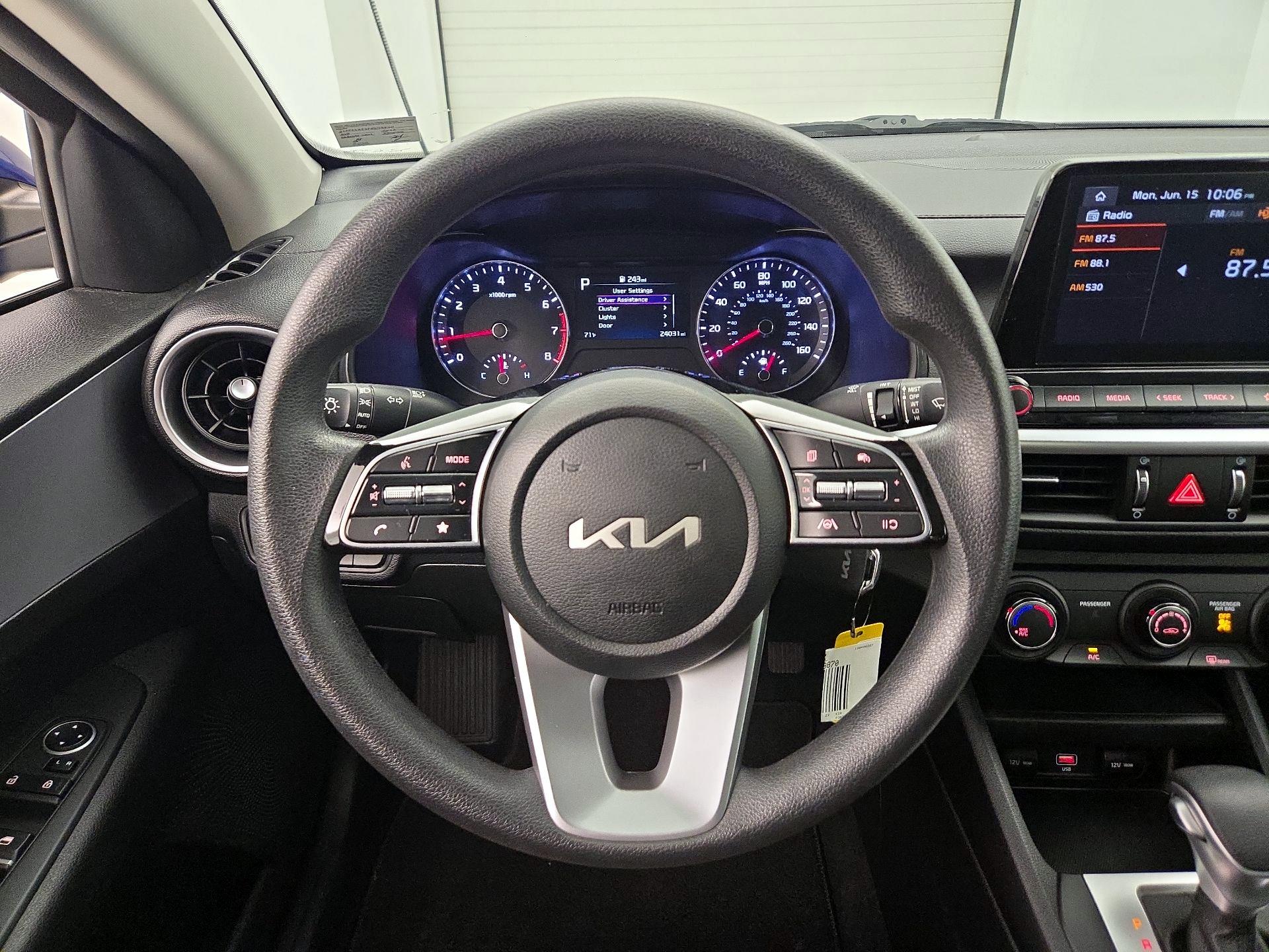 Thumbnail: 2023 Kia Forte - 10