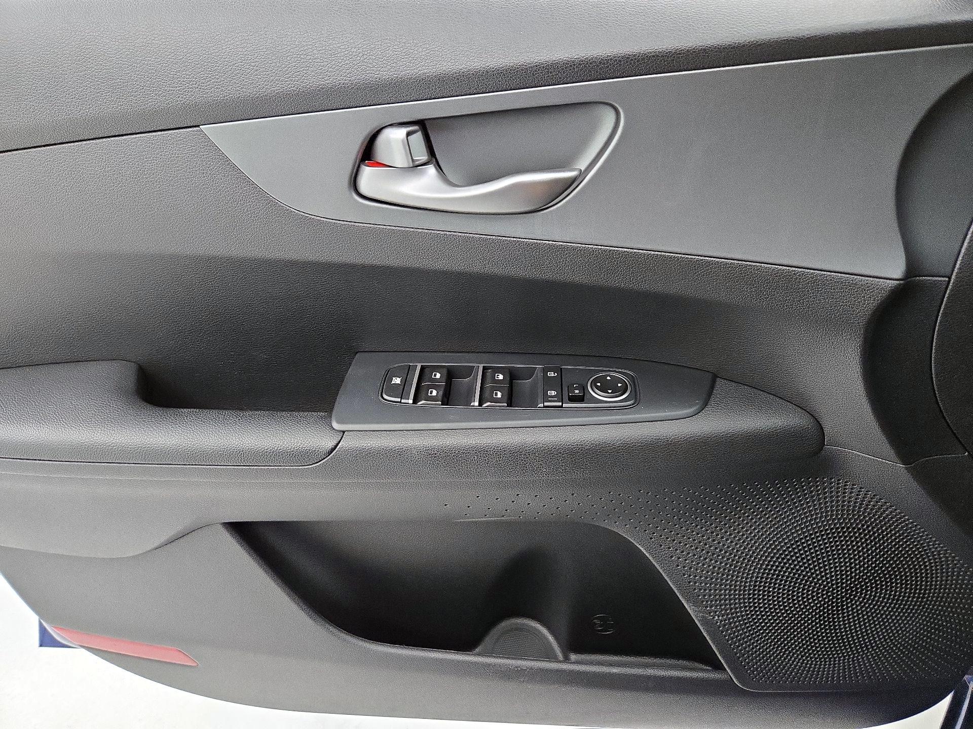 Thumbnail: 2021 Kia Forte - 12