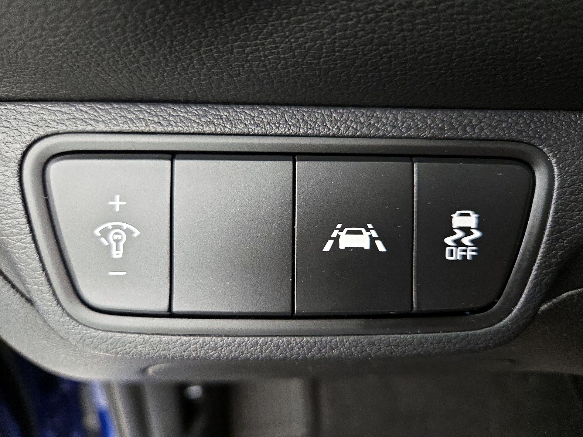 Thumbnail: 2021 Kia Forte - 13