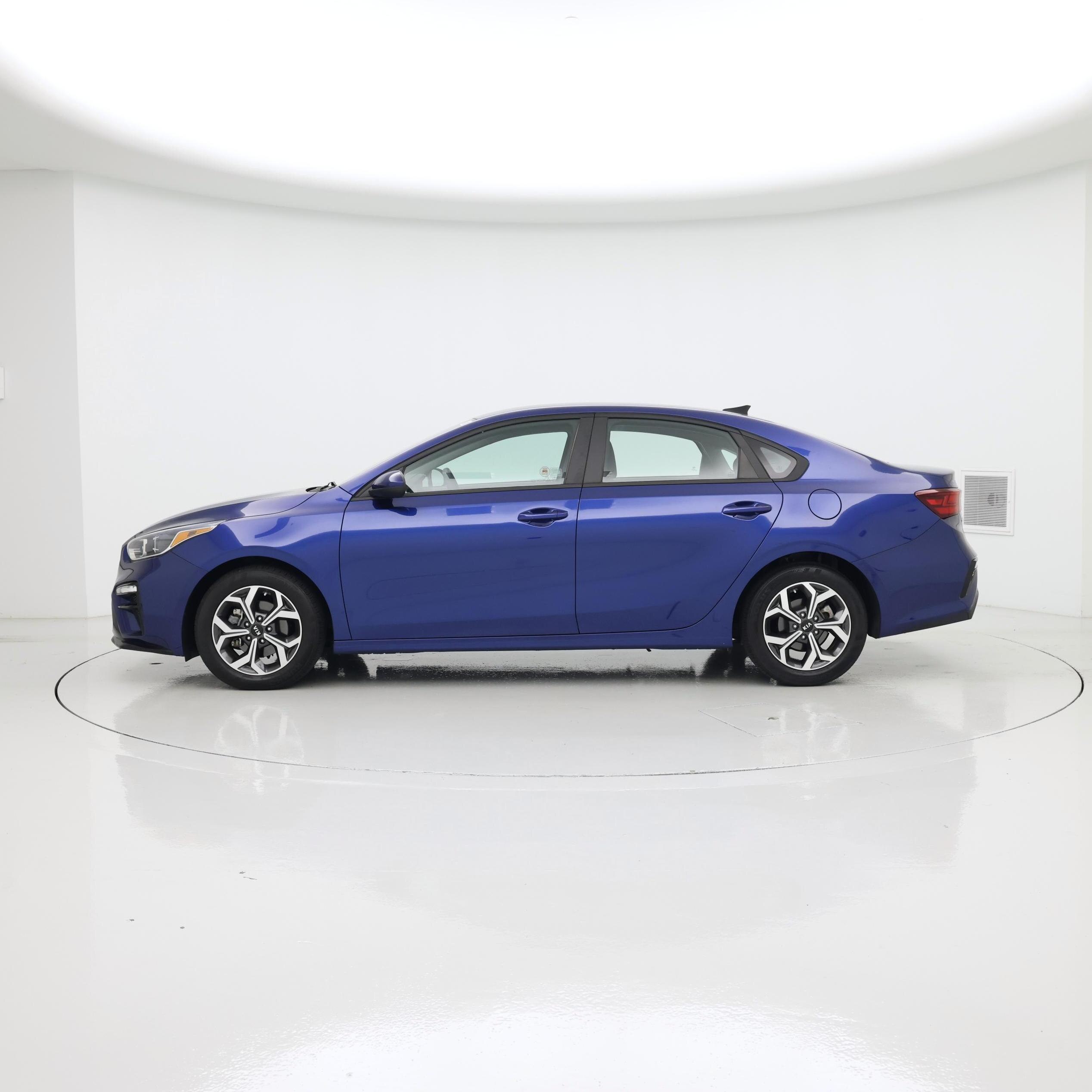 Thumbnail: 2021 Kia Forte - 3