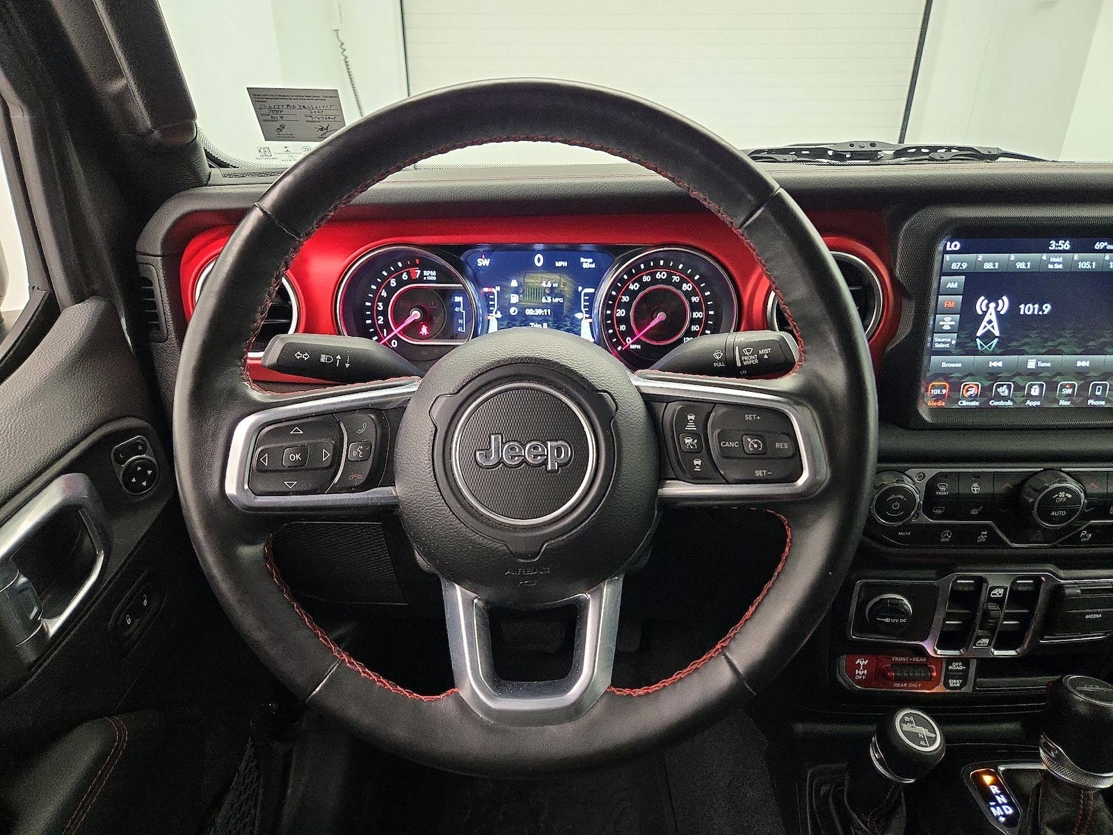 2021 Jeep Gladiator Rubicon - Photo 11