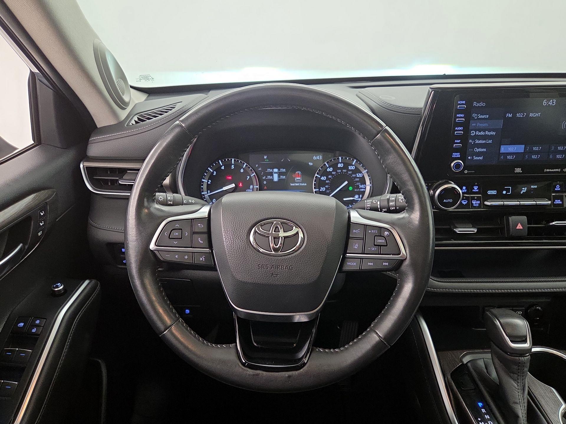 Thumbnail: 2020 Toyota Highlander - 10