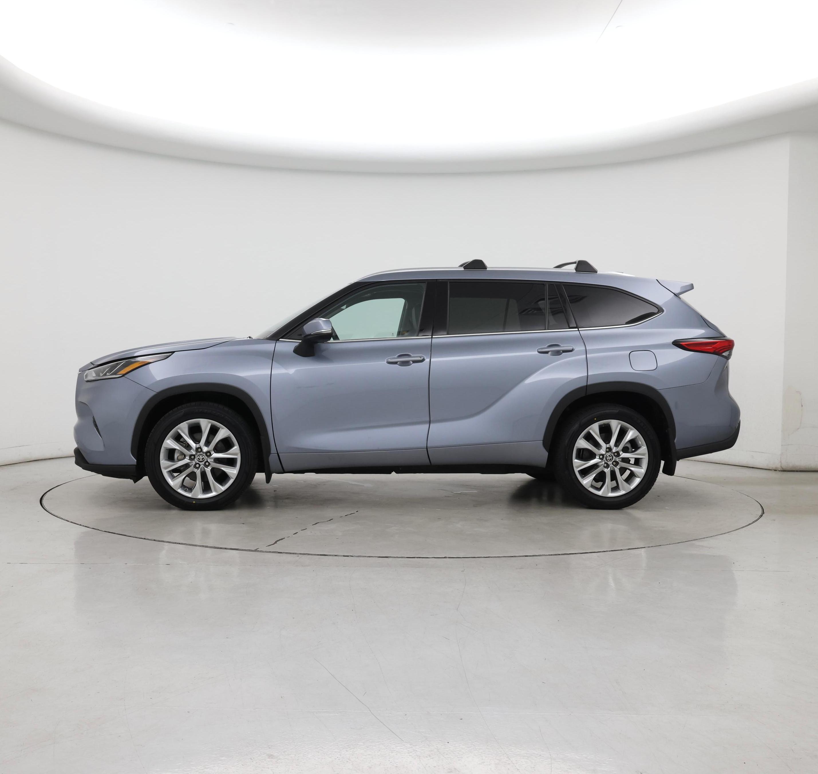 Thumbnail: 2020 Toyota Highlander - 3