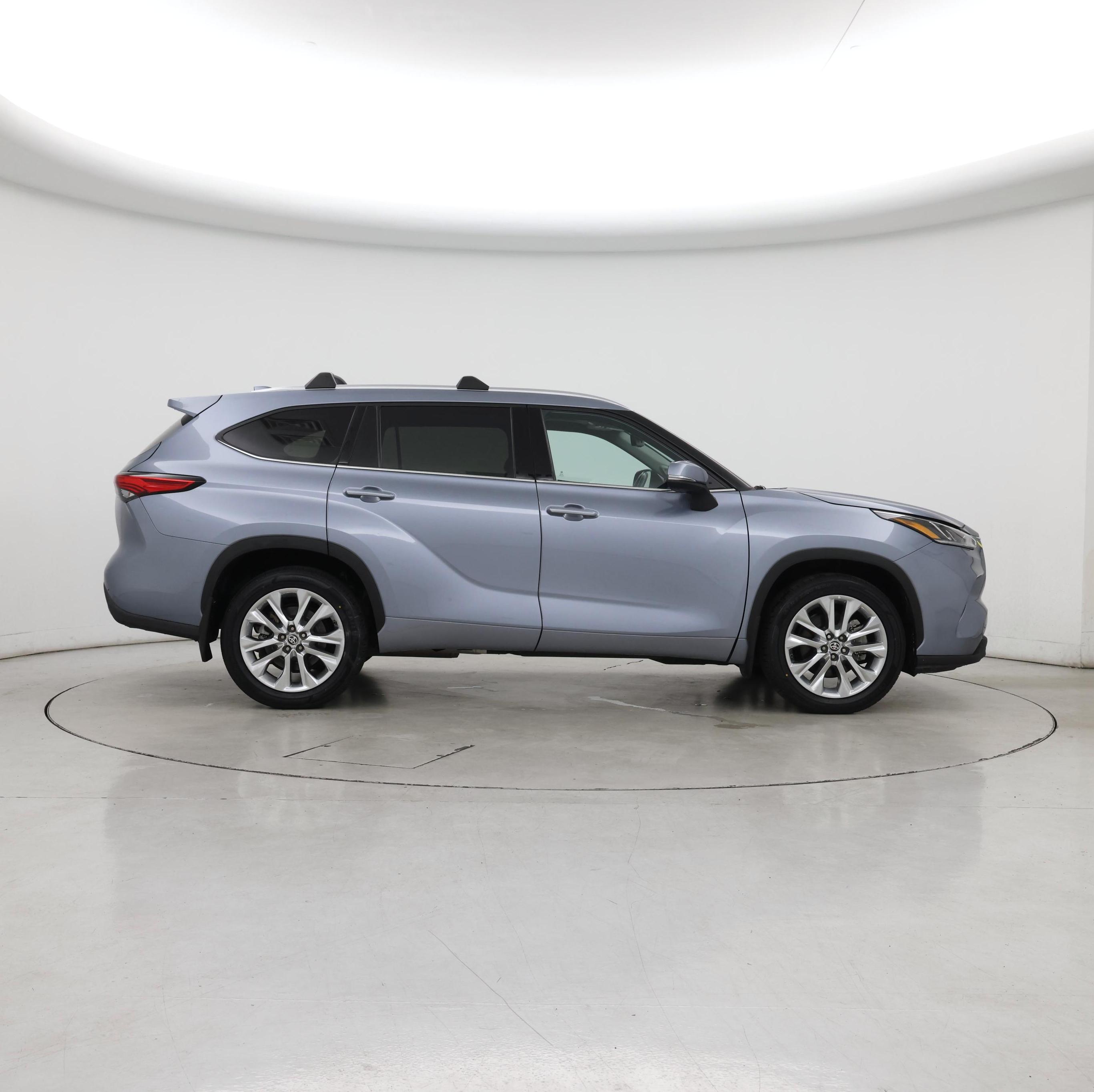 Thumbnail: 2020 Toyota Highlander - 7