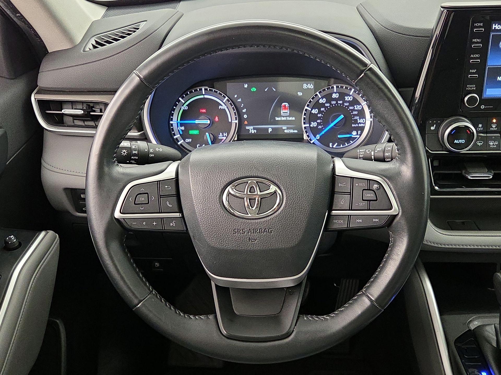 Thumbnail: 2022 Toyota Highlander - 10