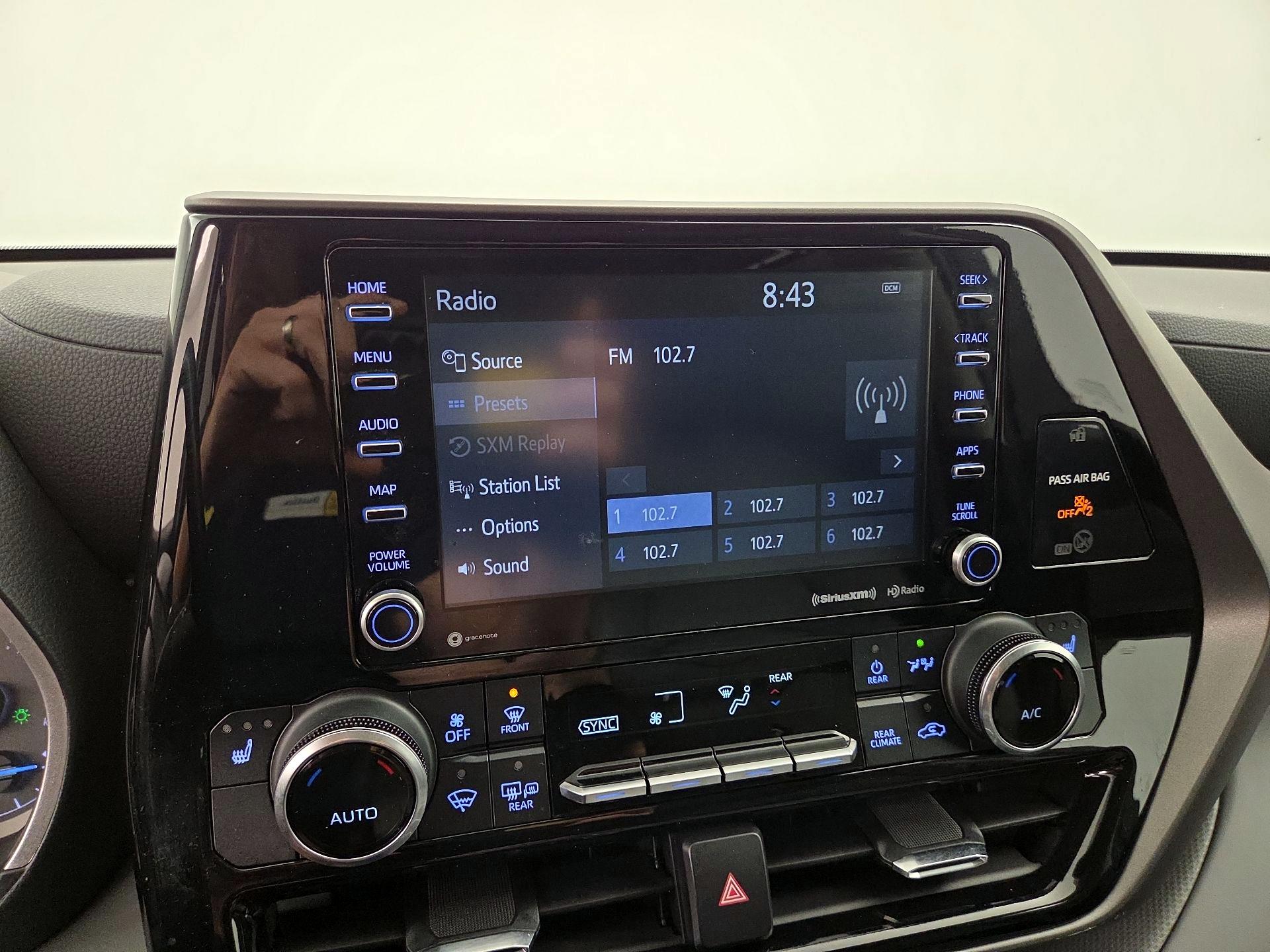 Thumbnail: 2022 Toyota Highlander - 15
