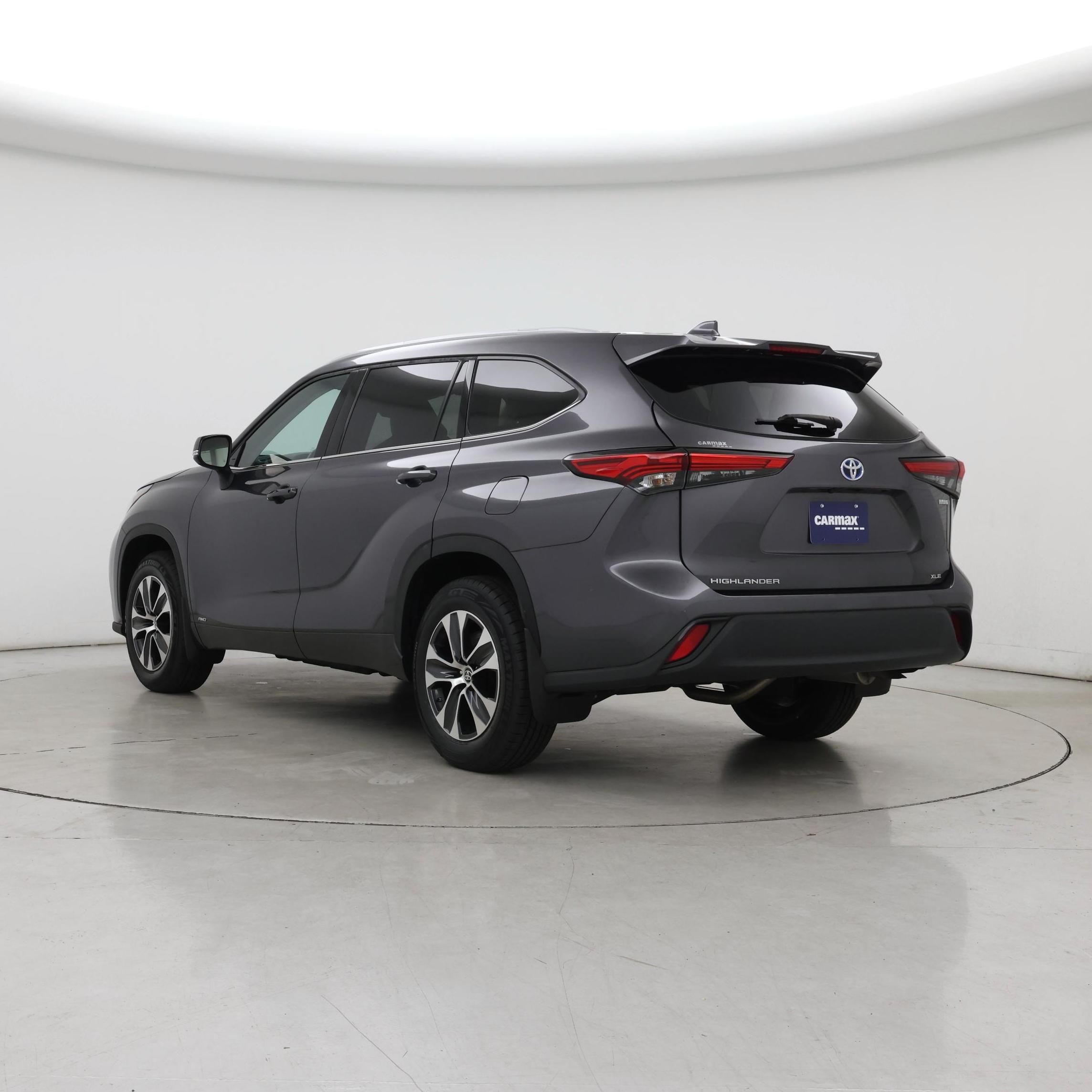 Thumbnail: 2022 Toyota Highlander - 2