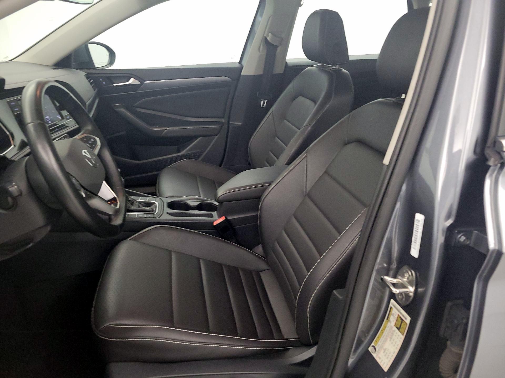 Thumbnail: 2024 Volkswagen Jetta - 11