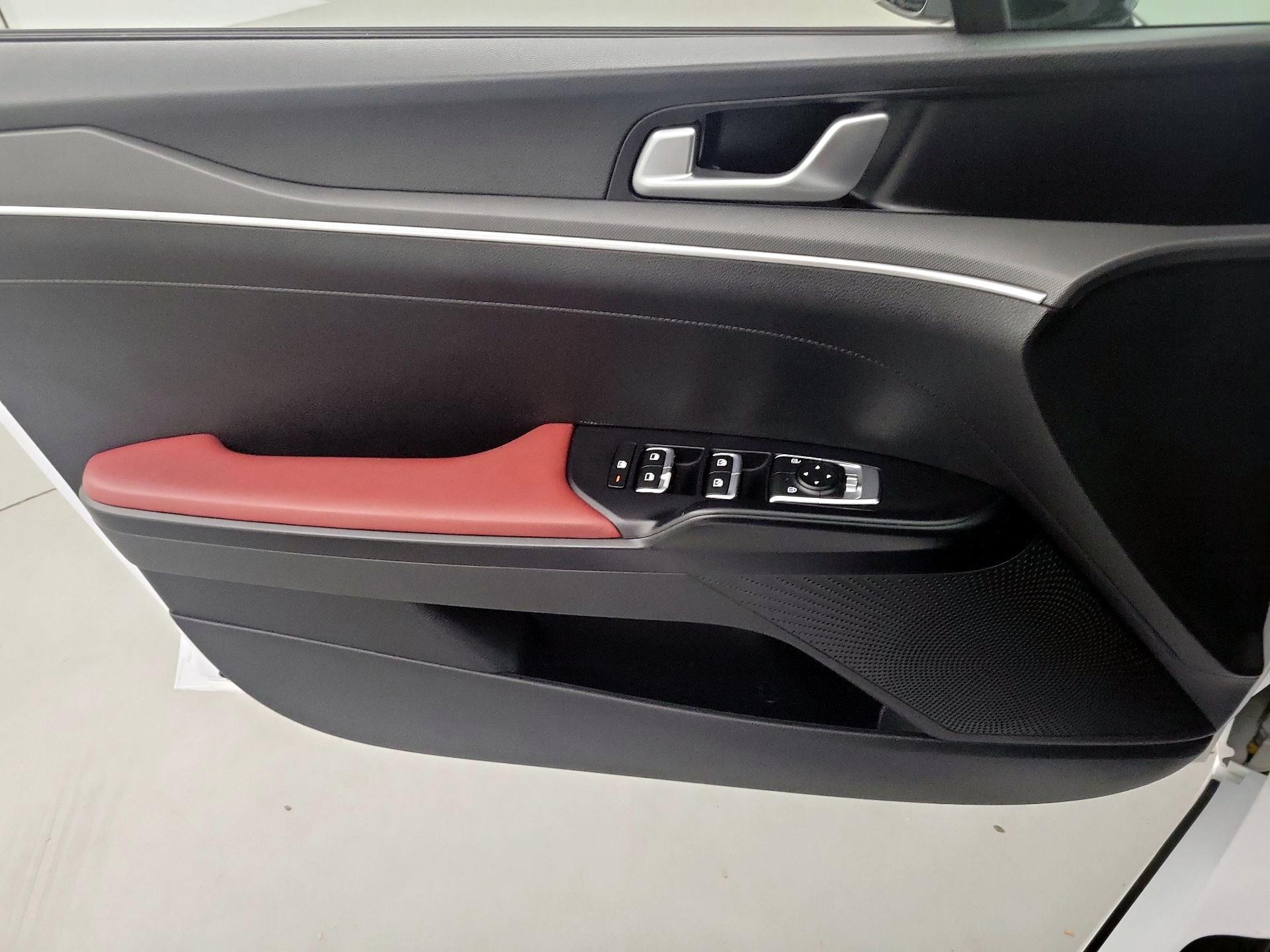 Thumbnail: 2022 Kia K5 - 12