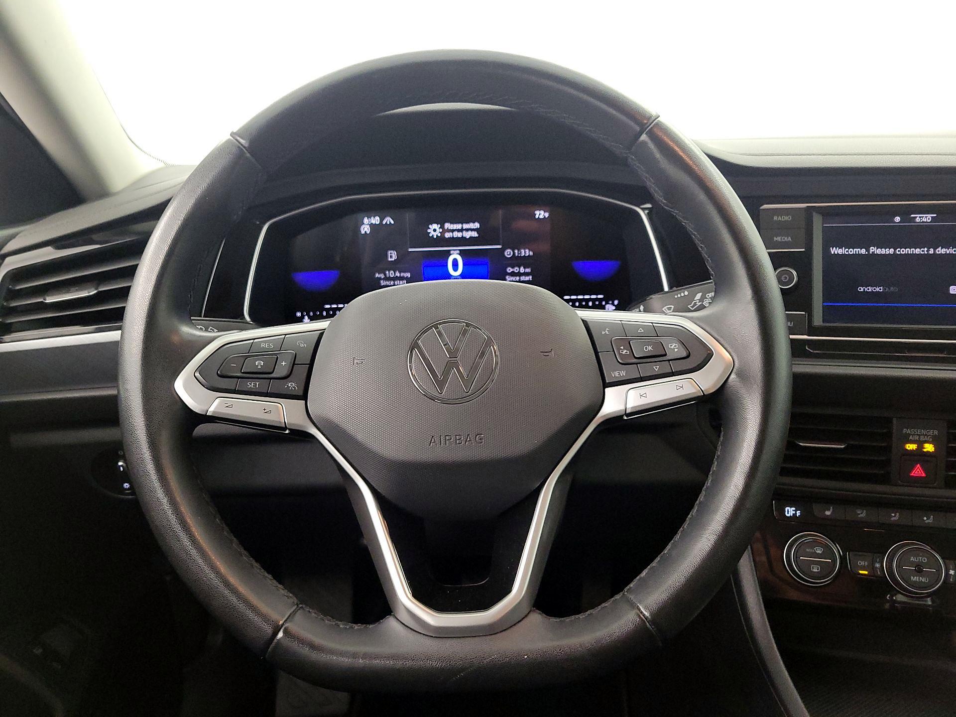 Thumbnail: 2024 Volkswagen Jetta - 10