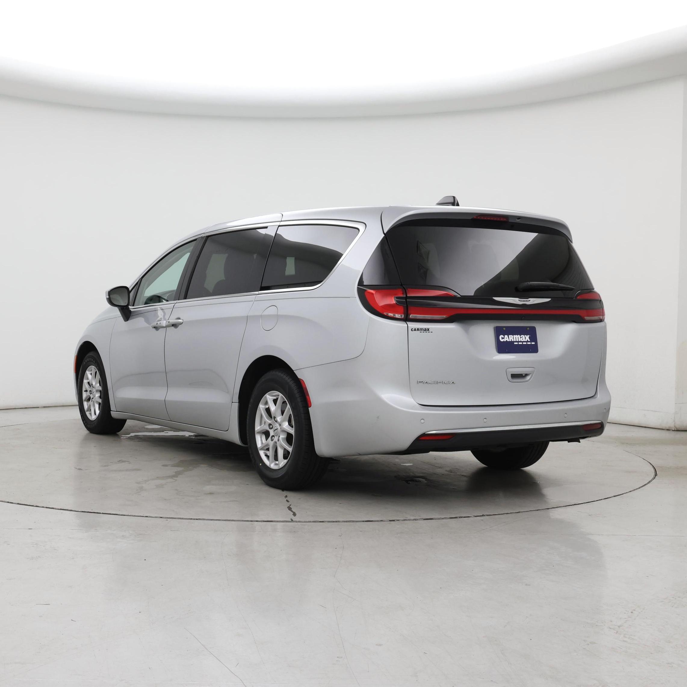 Thumbnail: 2023 Chrysler Pacifica - 2