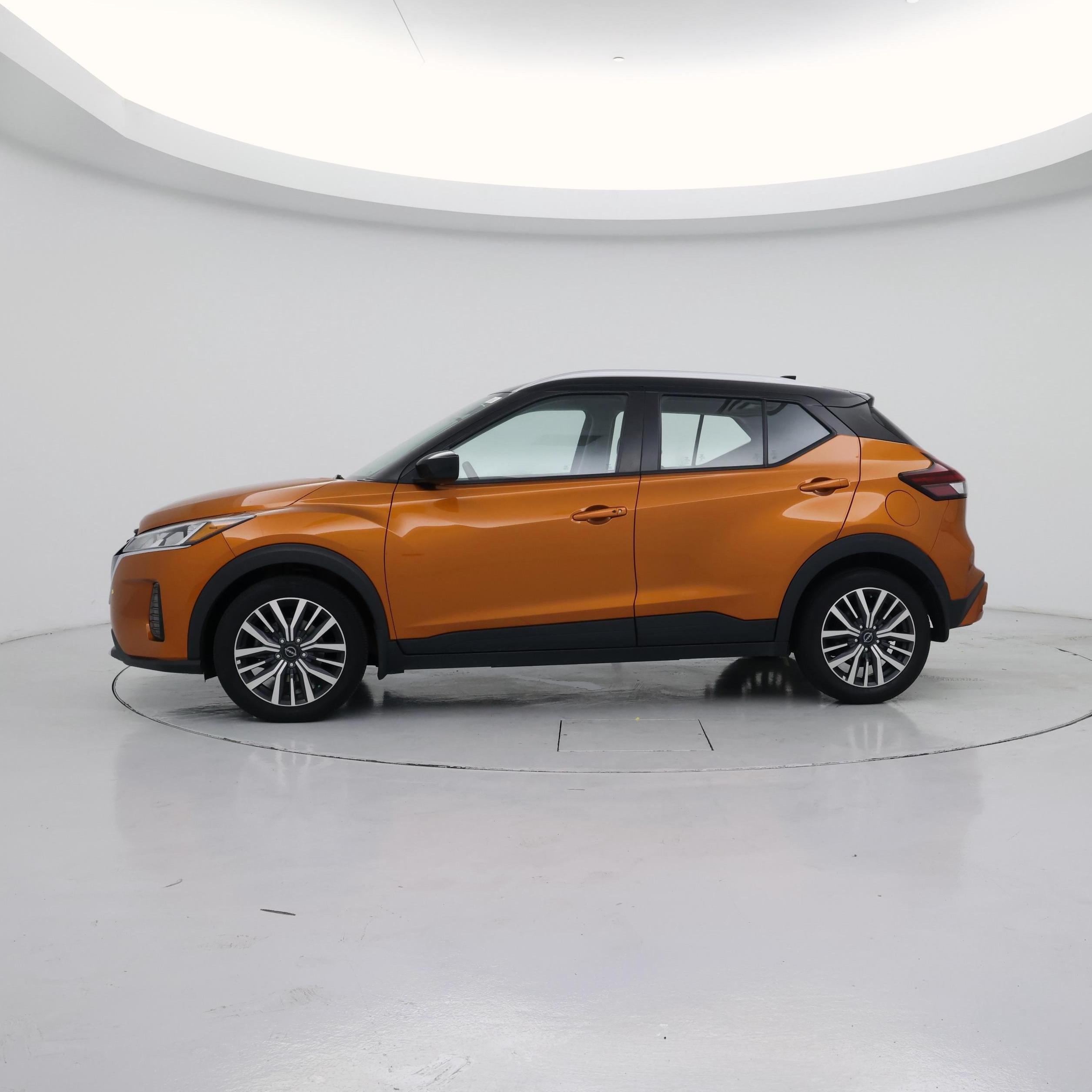 Thumbnail: 2023 Nissan Kicks - 3