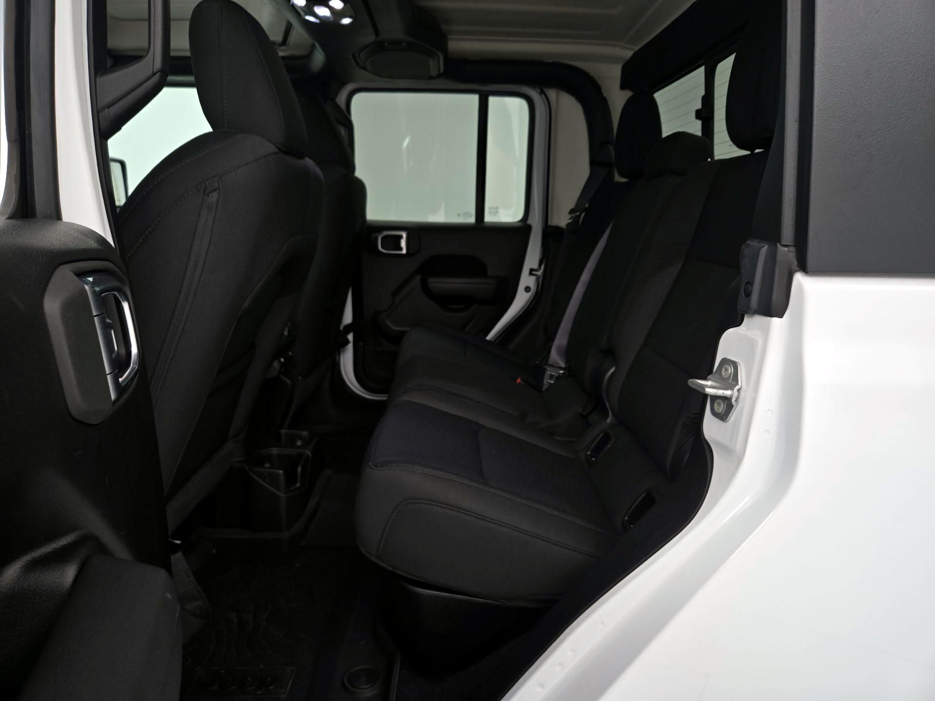 Thumbnail: 2023 Jeep Gladiator - 19