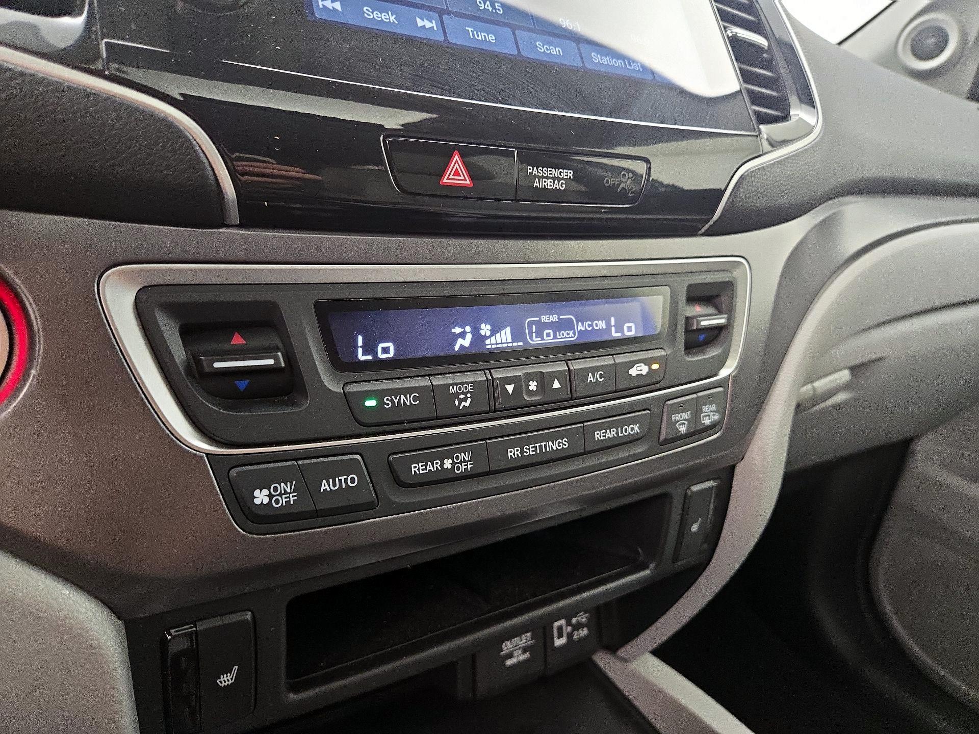 Thumbnail: 2020 Honda Pilot - 16
