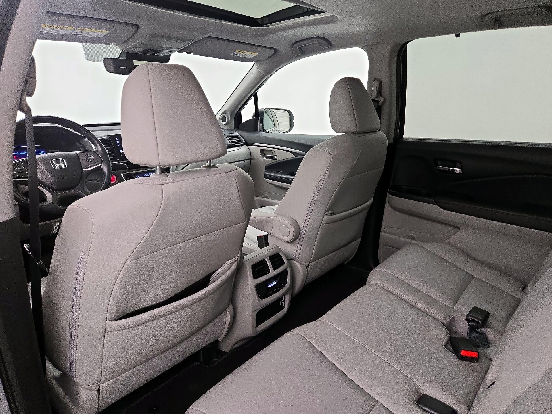 Thumbnail: 2020 Honda Pilot - 20