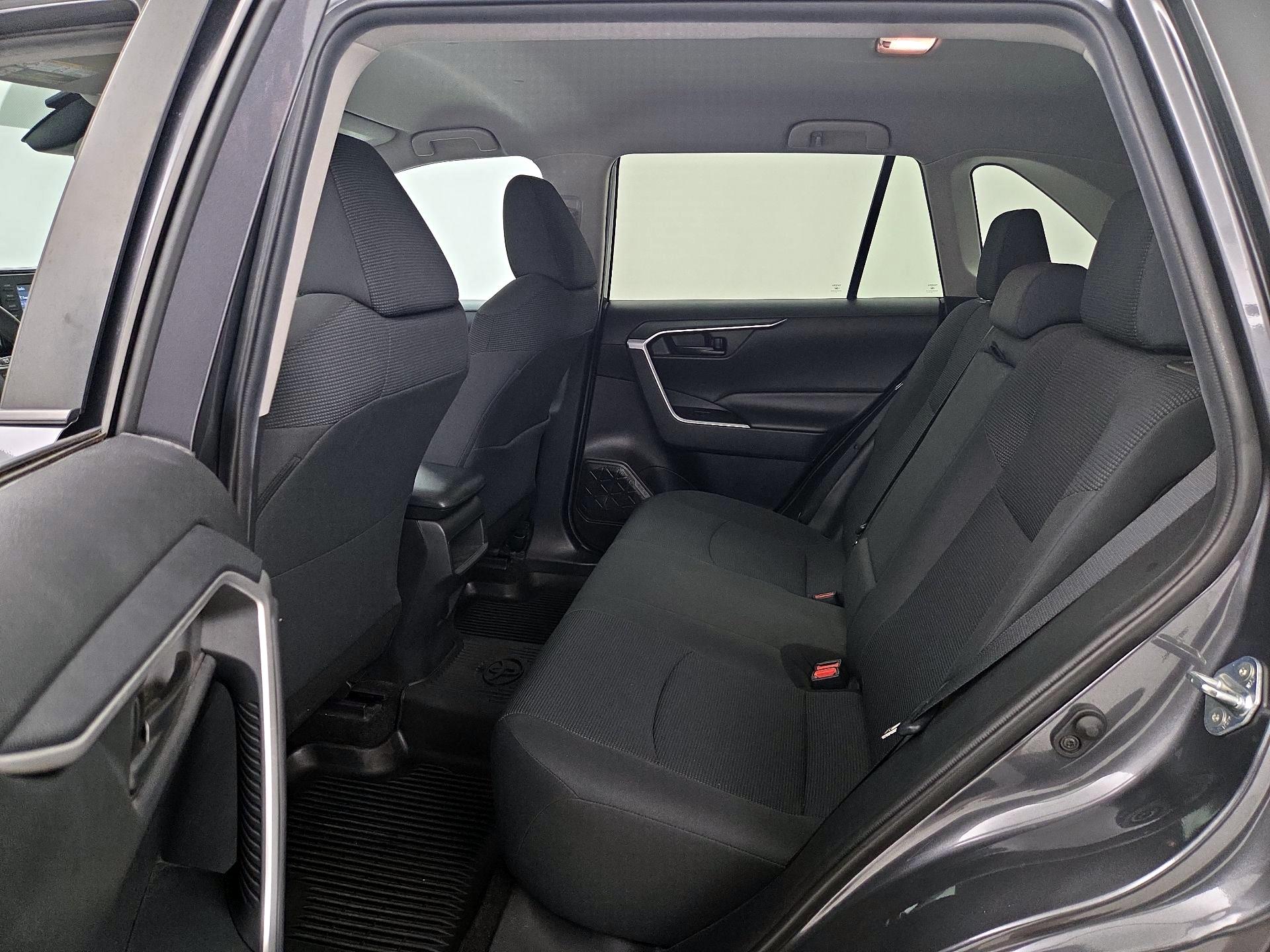 Thumbnail: 2020 Toyota RAV4 - 19