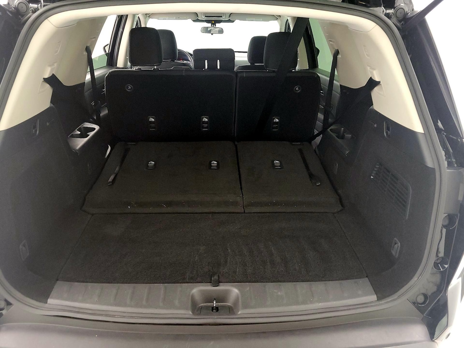 2023 Nissan Pathfinder S - Photo 23