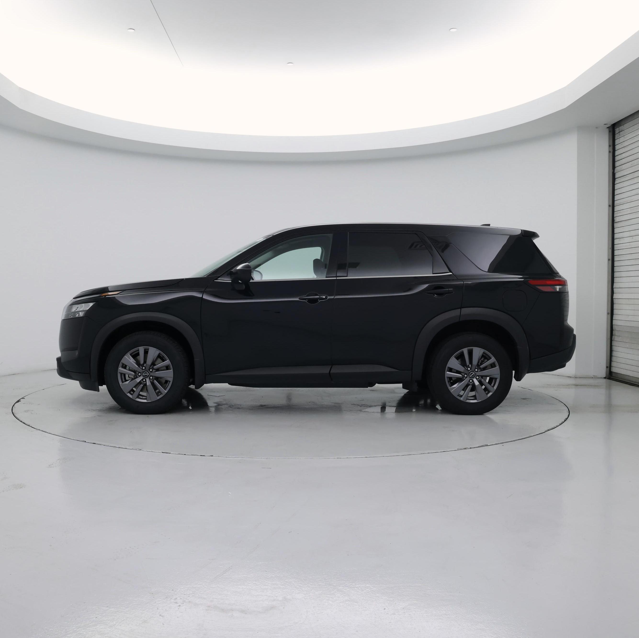 Thumbnail: 2023 Nissan Pathfinder - 3