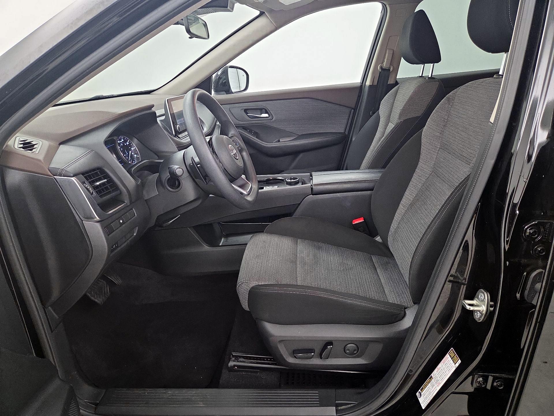 Thumbnail: 2023 Nissan Rogue - 11