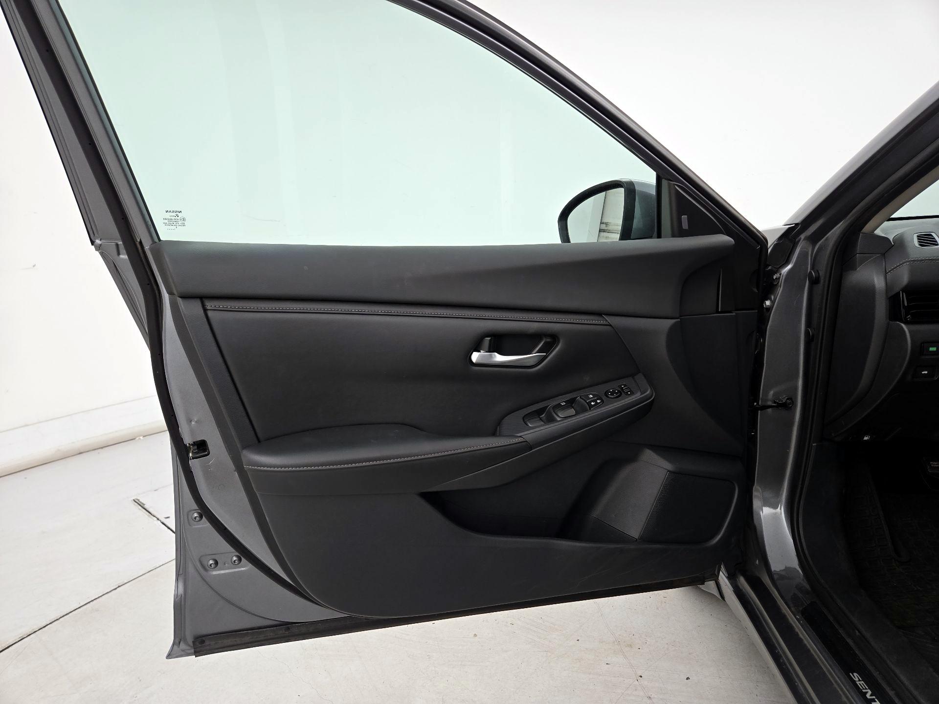 Thumbnail: 2022 Nissan Sentra - 12