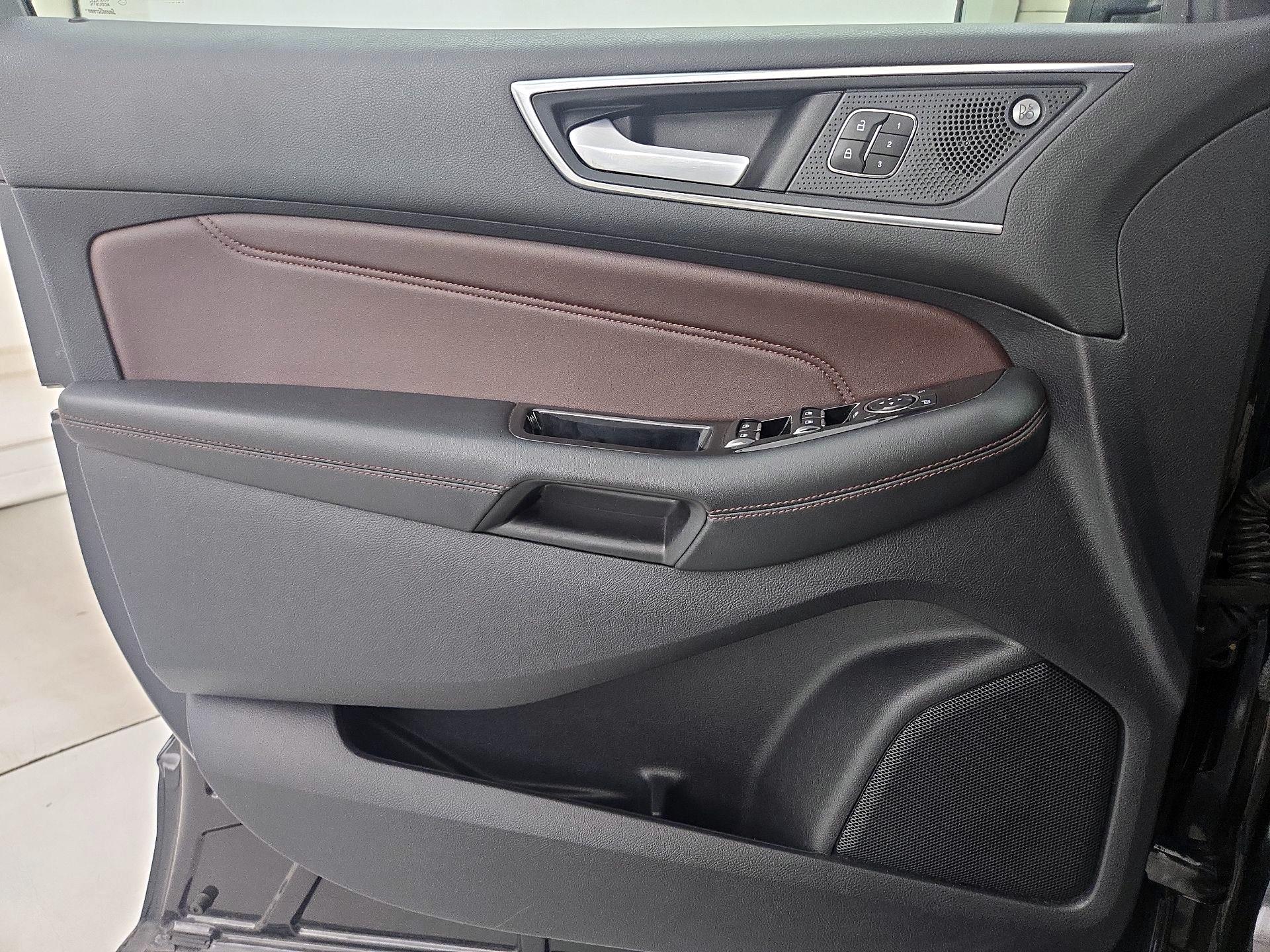 Thumbnail: 2020 Ford Edge - 12