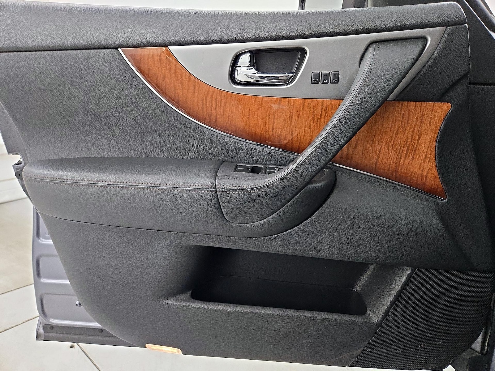 2015 INFINITI QX70 Base - Photo 13