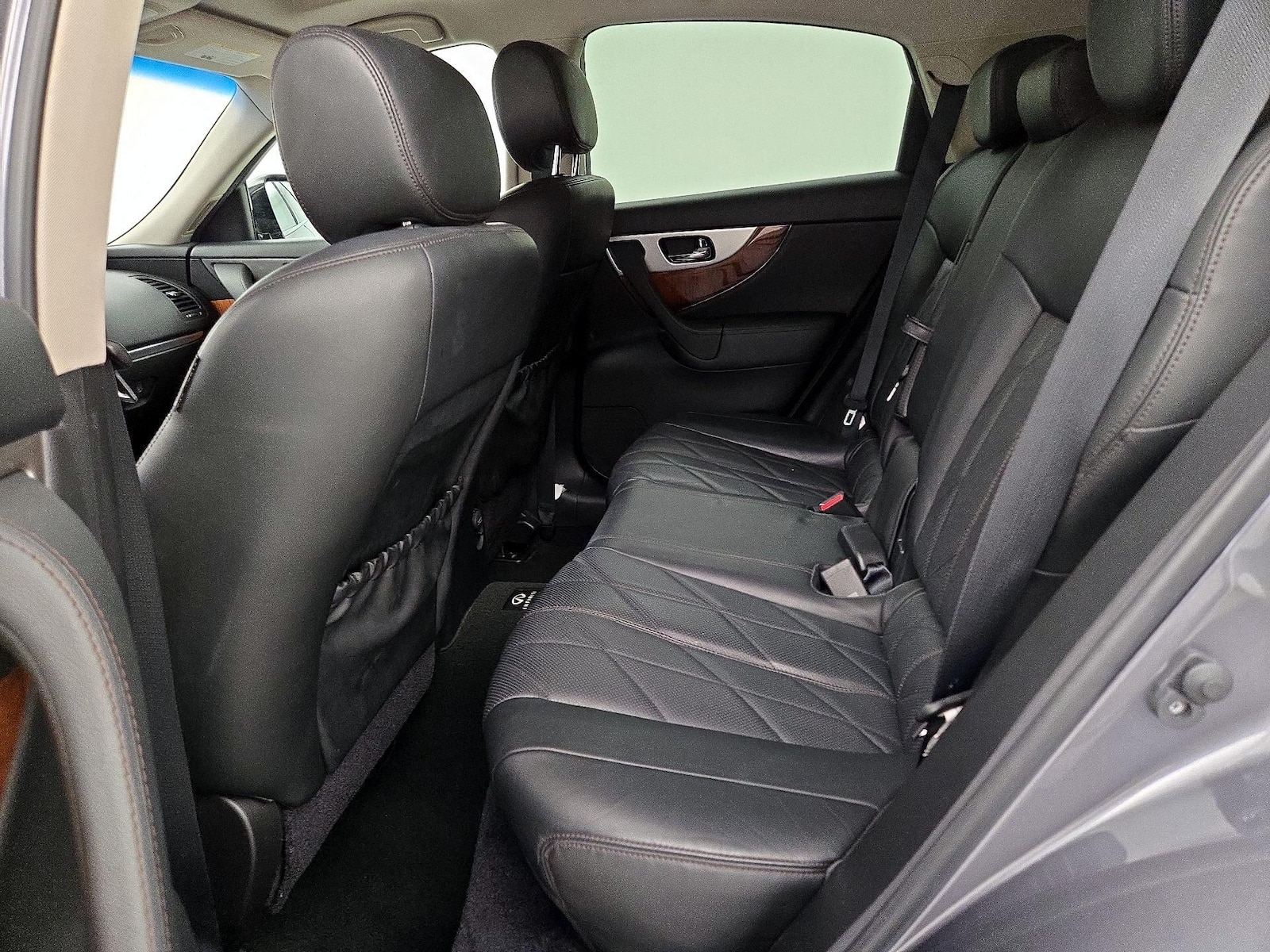2015 INFINITI QX70 Base - Photo 21
