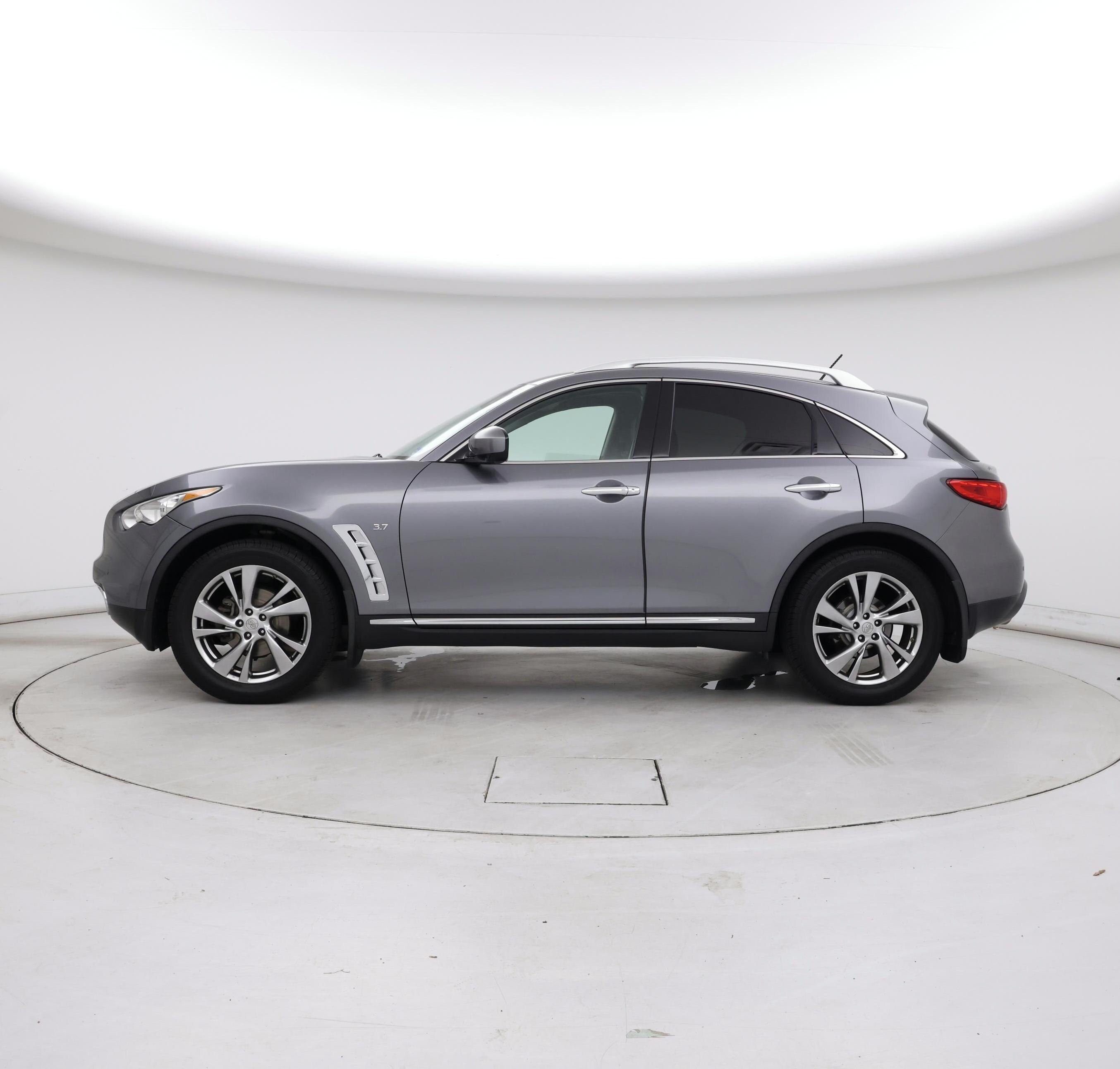 Thumbnail: 2015 INFINITI QX70 - 3