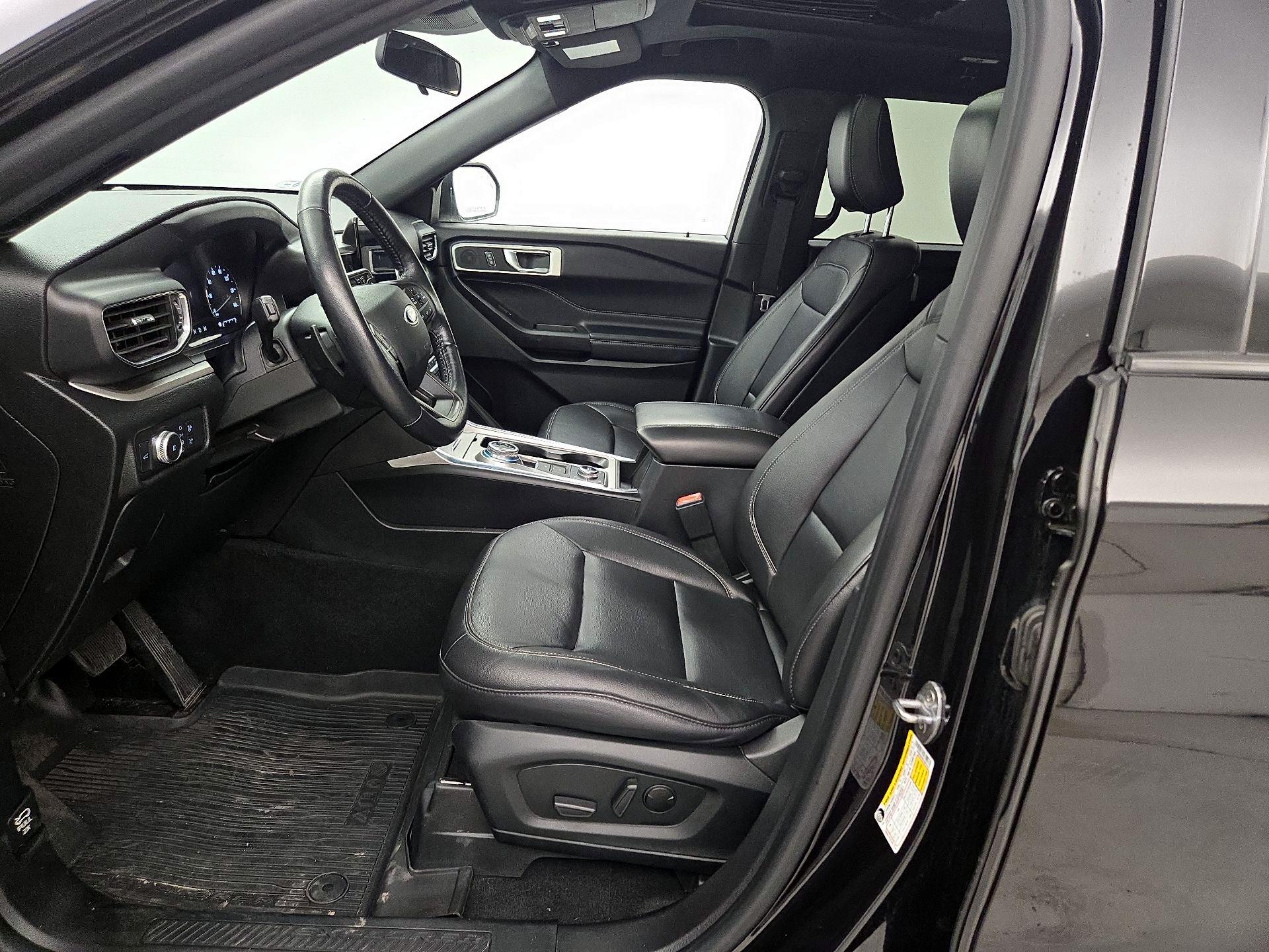 Thumbnail: 2020 Ford Explorer - 11