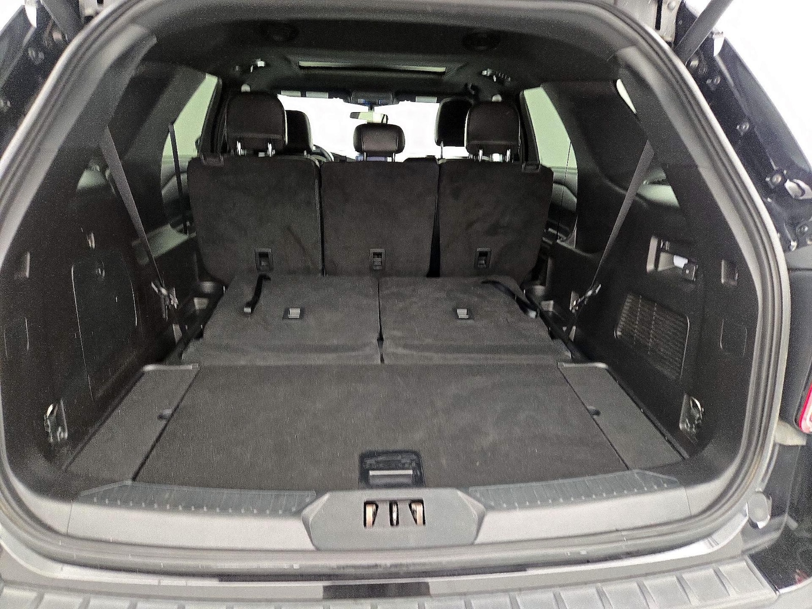 2020 Ford Explorer XLT - Photo 25