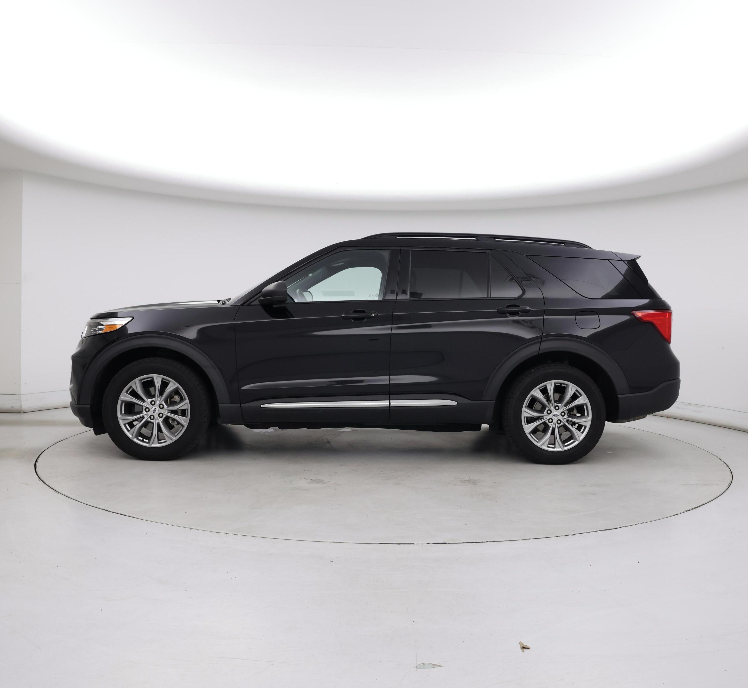 Thumbnail: 2020 Ford Explorer - 3