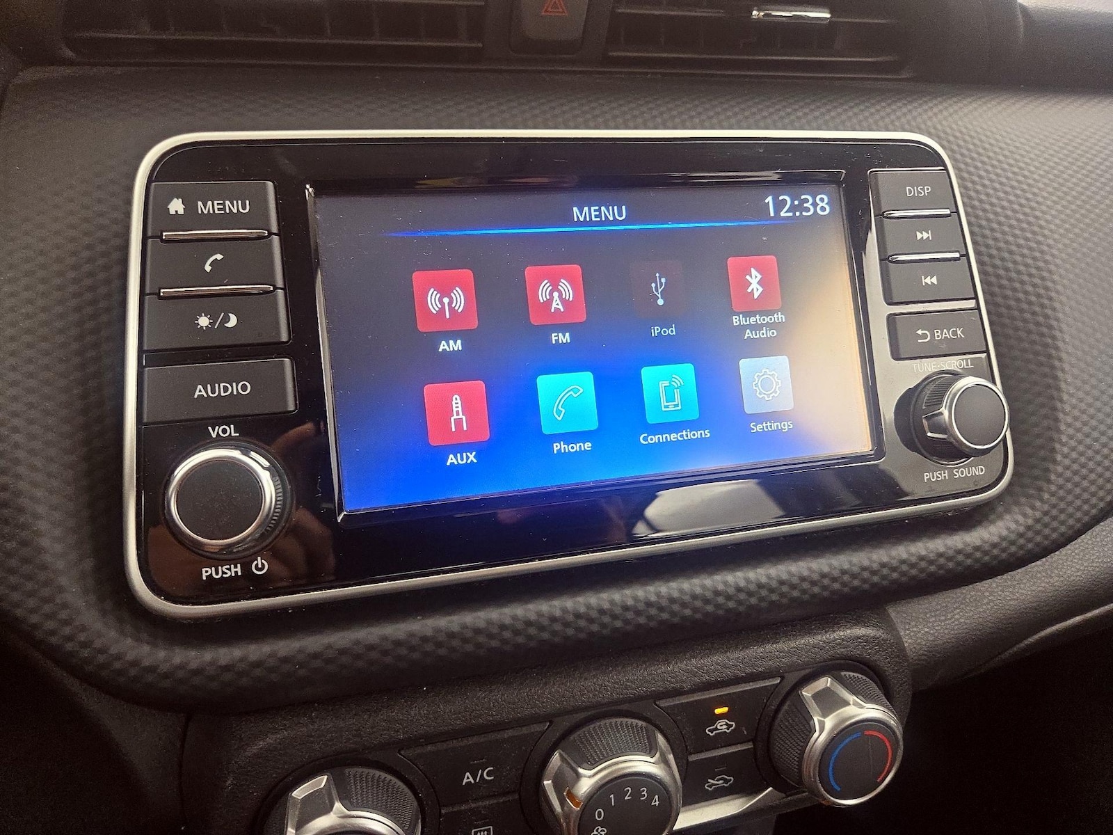 2024 Nissan Kicks S - Photo 16