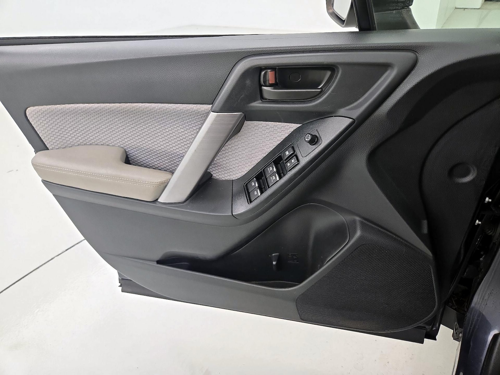 2018 Subaru Forester Base - Photo 13