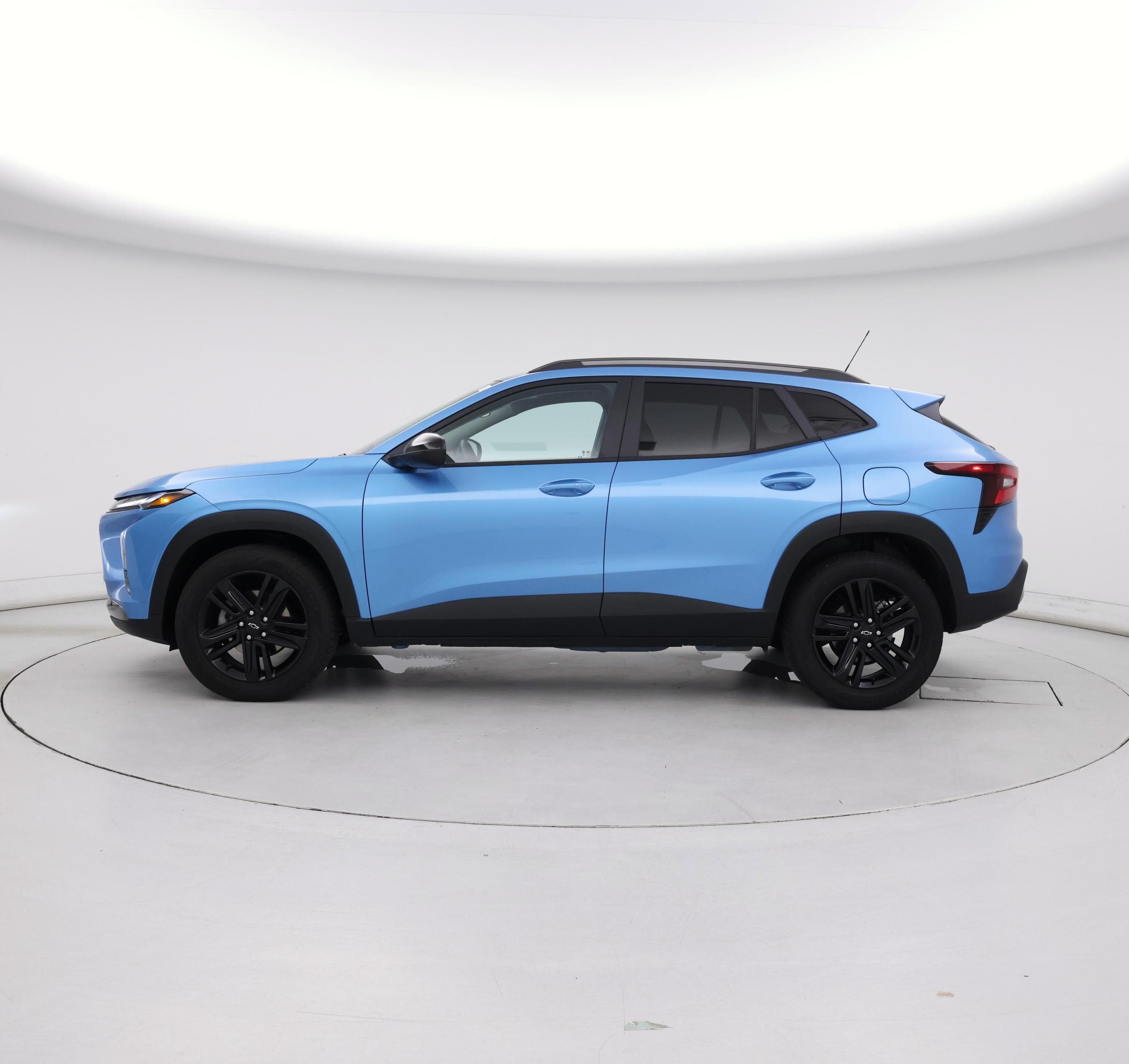 Thumbnail: 2025 Chevrolet Trax - 3