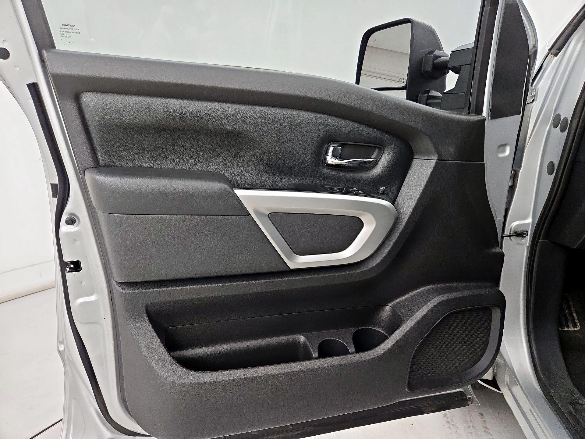 Thumbnail: 2019 Nissan Titan - 12