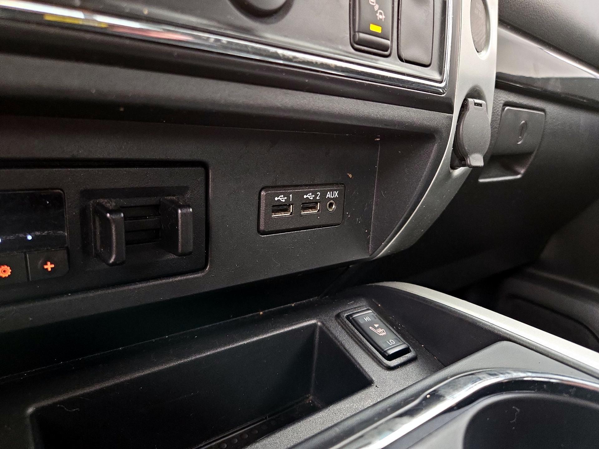 Thumbnail: 2019 Nissan Titan - 19
