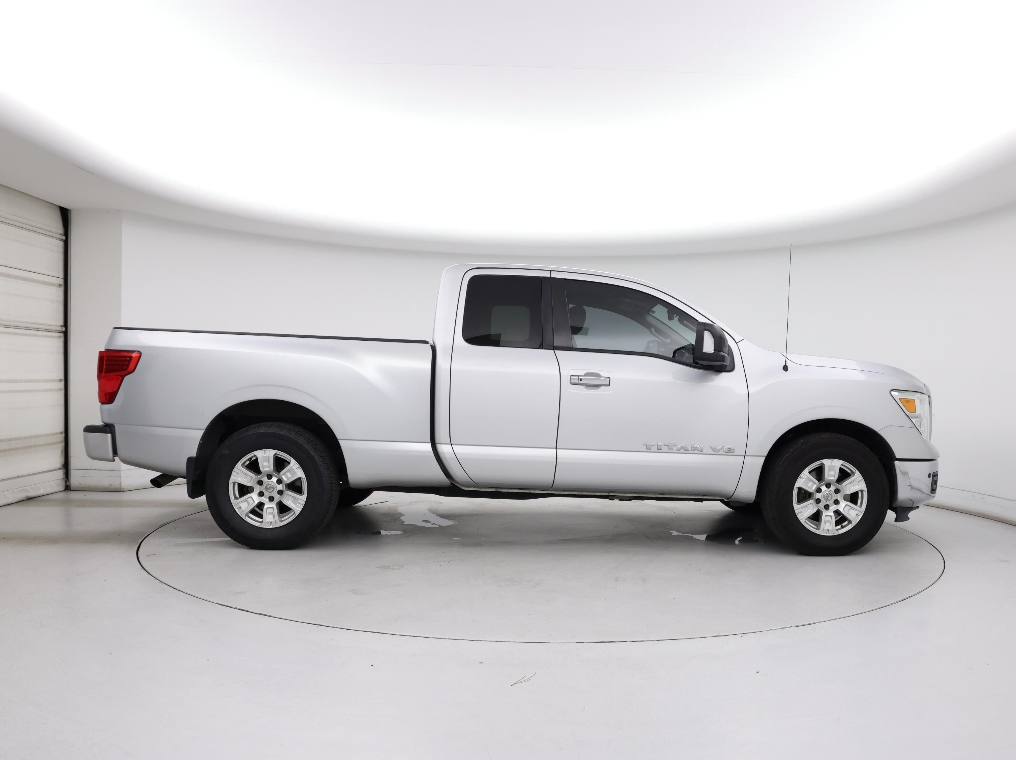 Thumbnail: 2019 Nissan Titan - 7