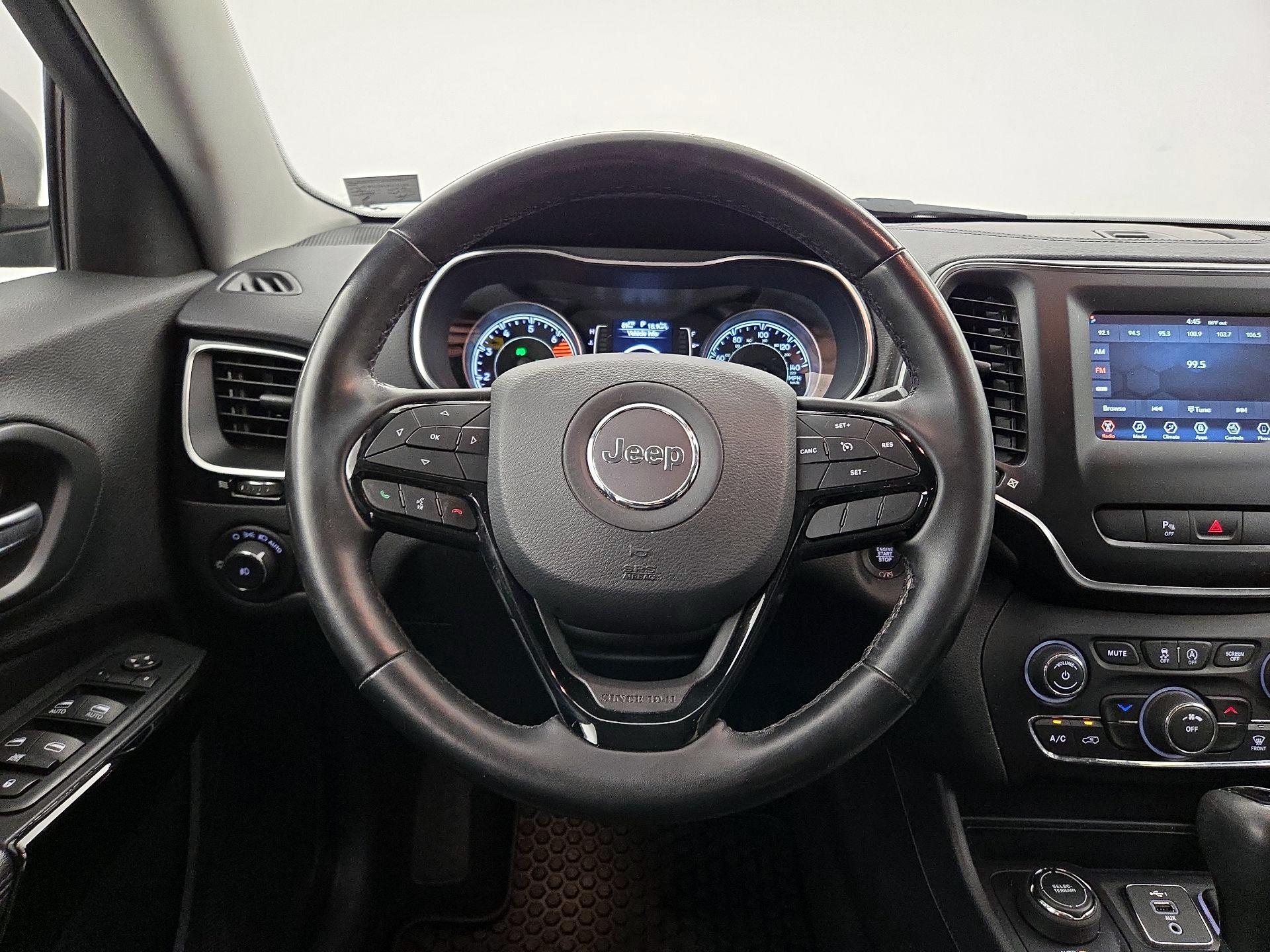 Thumbnail: 2020 Jeep Cherokee - 10