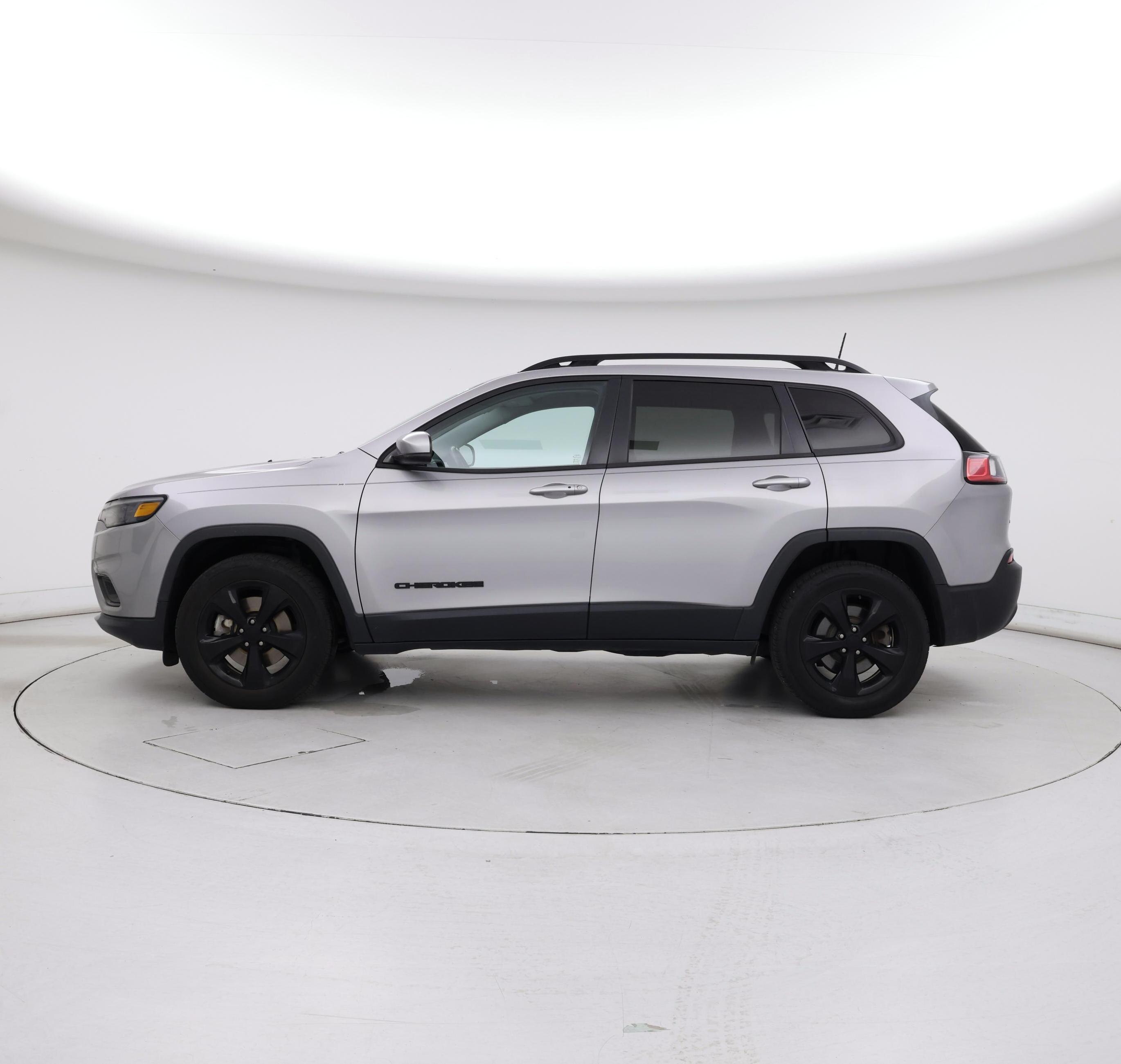 Thumbnail: 2020 Jeep Cherokee - 3