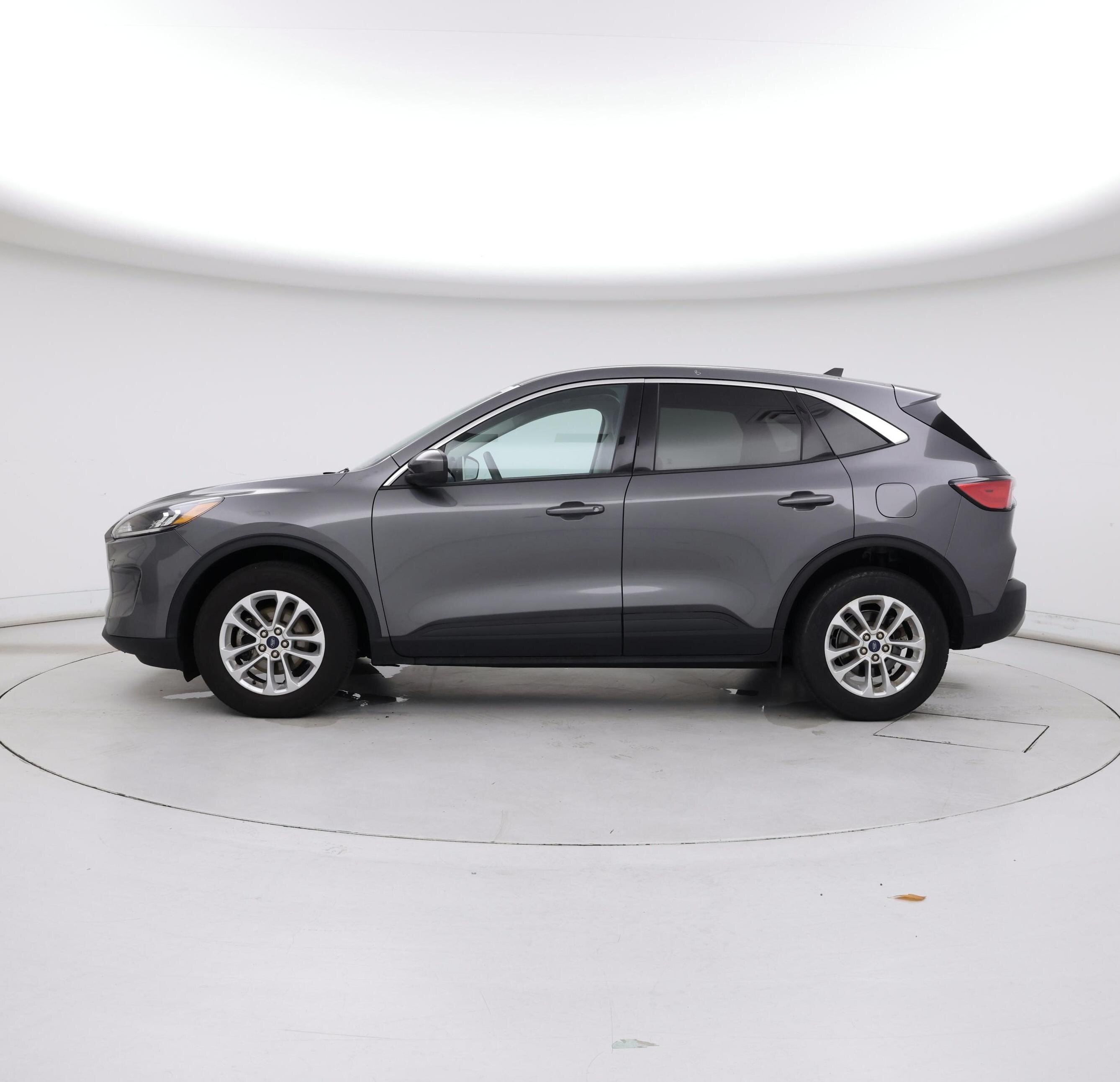 Thumbnail: 2021 Ford Escape - 3
