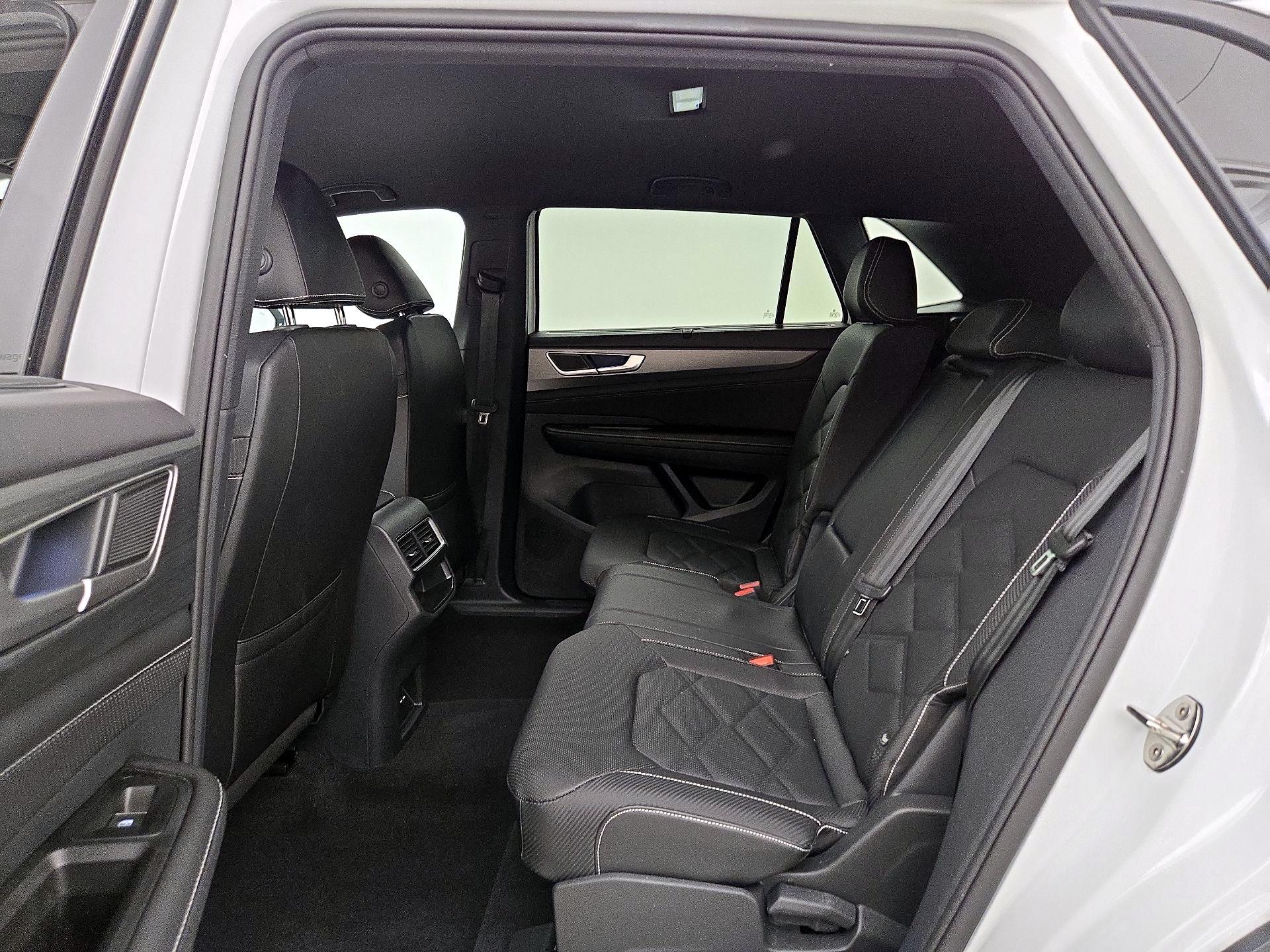 Thumbnail: 2024 Volkswagen Atlas - 19