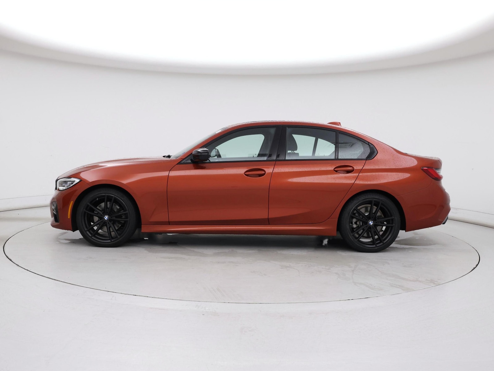 2021 BMW 3 Series 330i - Photo 4