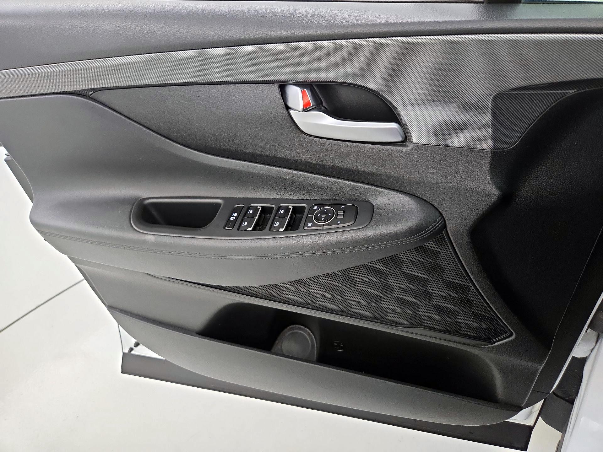 Thumbnail: 2021 Hyundai Santa Fe - 12