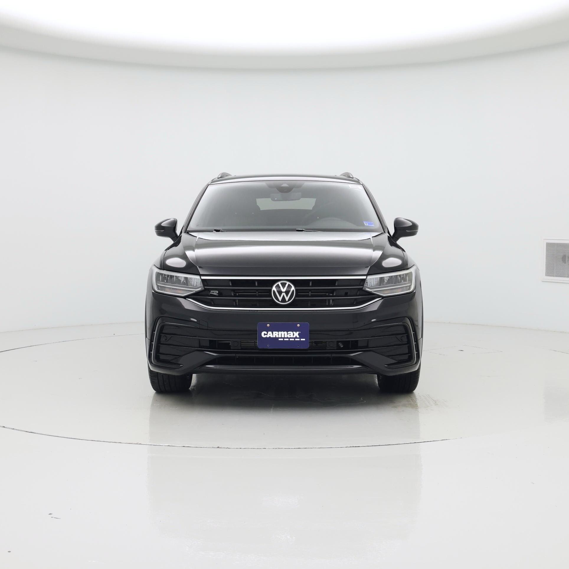 Thumbnail: 2023 Volkswagen Tiguan - 5