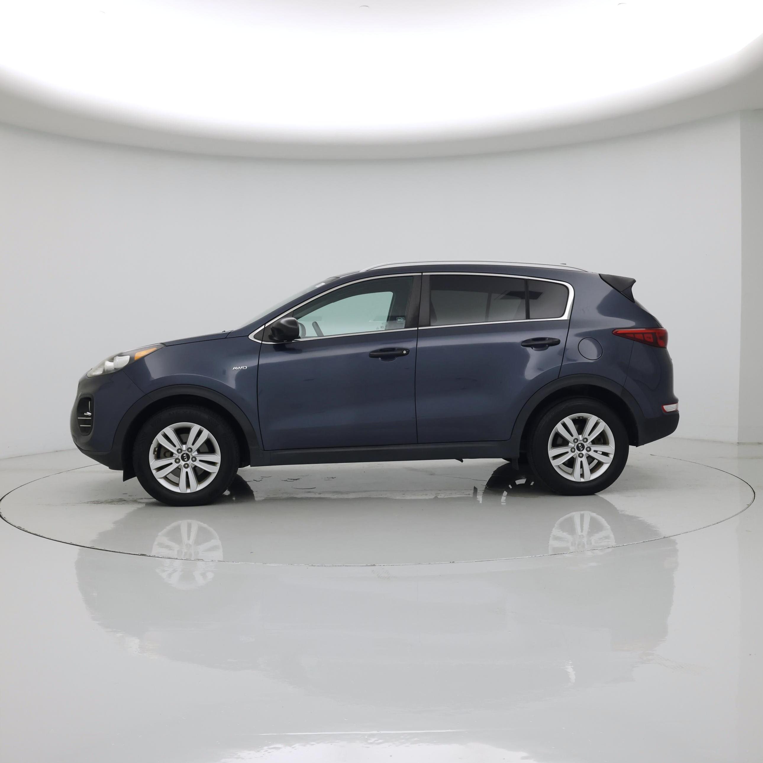 Thumbnail: 2017 Kia Sportage - 3