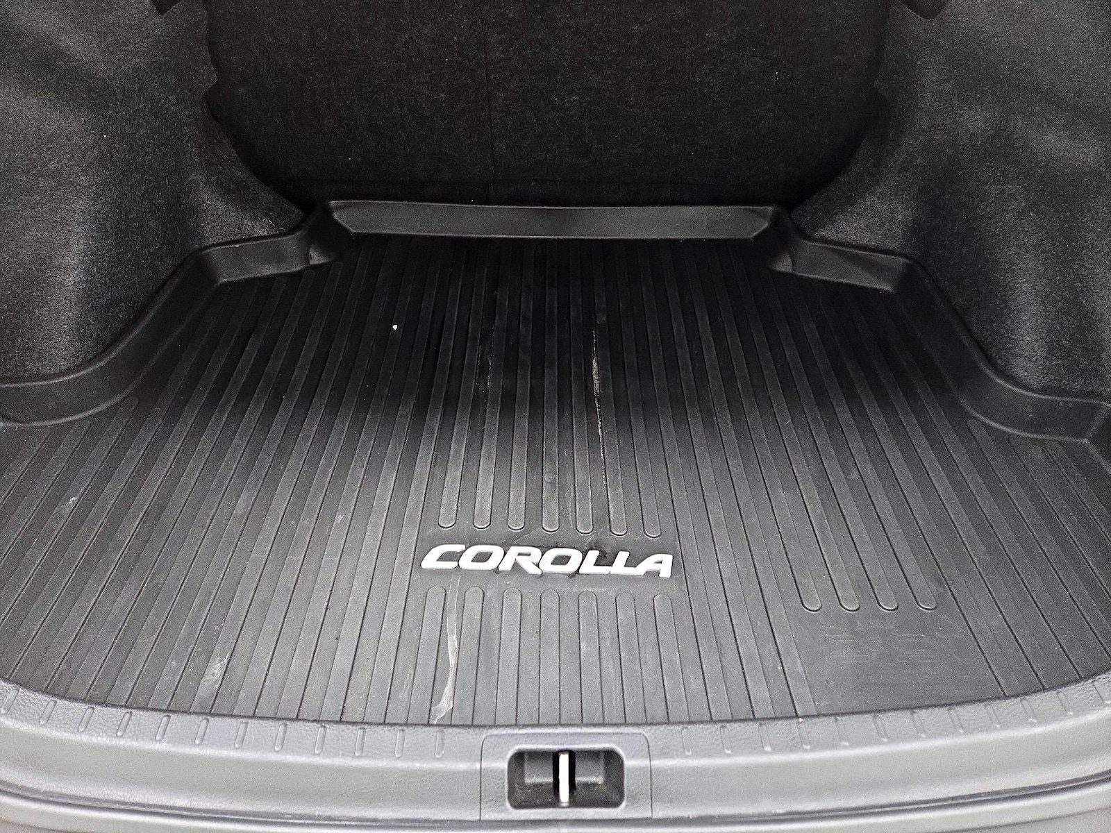 2018 Toyota Corolla LE - Photo 21